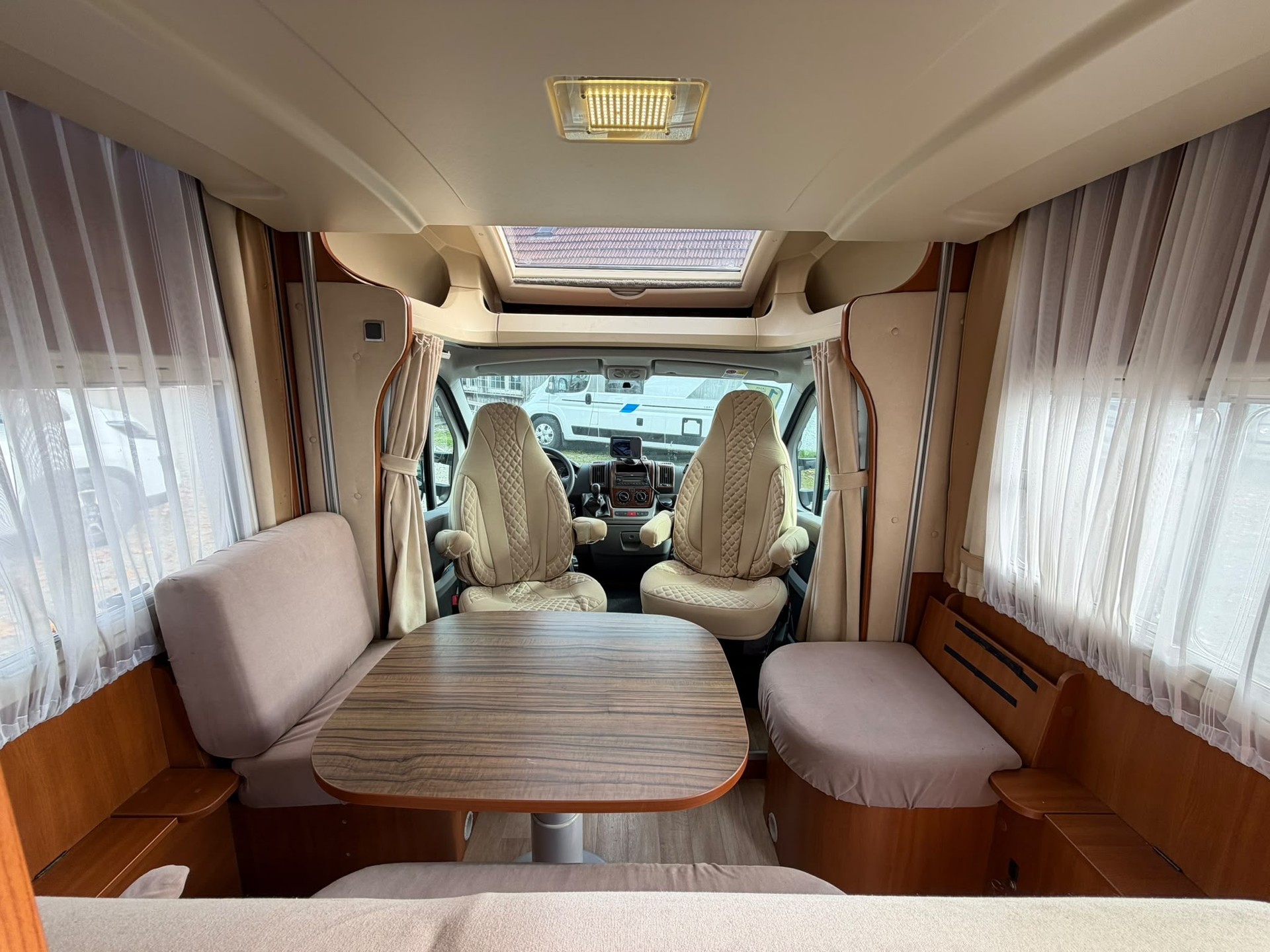FIAT ***2.3JTD 130PS***CHAUSSON WELCOME SWEET *** SEHR COMPACT***NUR 5.90 METER-LANG***NUR 43000TKM***HUBBETT***-image-23