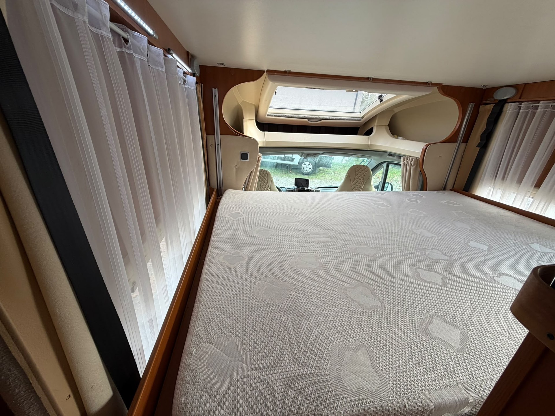 FIAT ***2.3JTD 130PS***CHAUSSON WELCOME SWEET *** SEHR COMPACT***NUR 5.90 METER-LANG***NUR 43000TKM***HUBBETT***-image-18