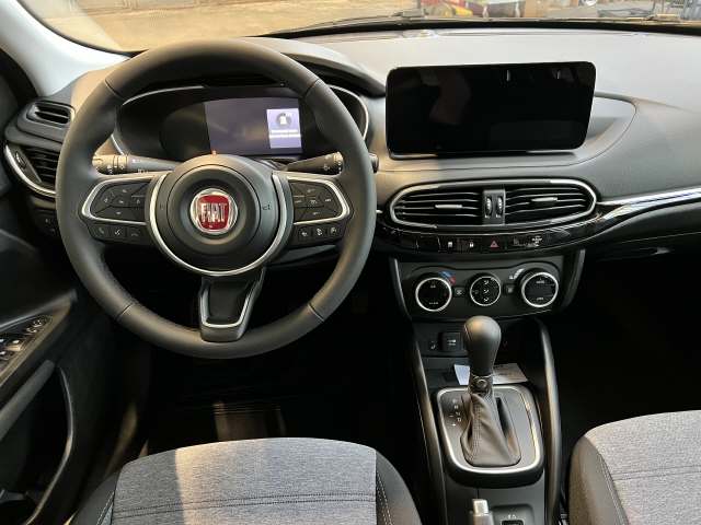 FIAT Tipo 1.5/130 4 Cross Hybrid-image-5