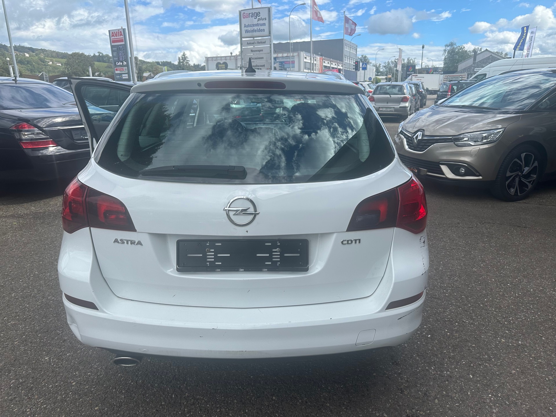 OPEL Astra SportsTourer 2.0 CDTi Sport Automatic-image-4