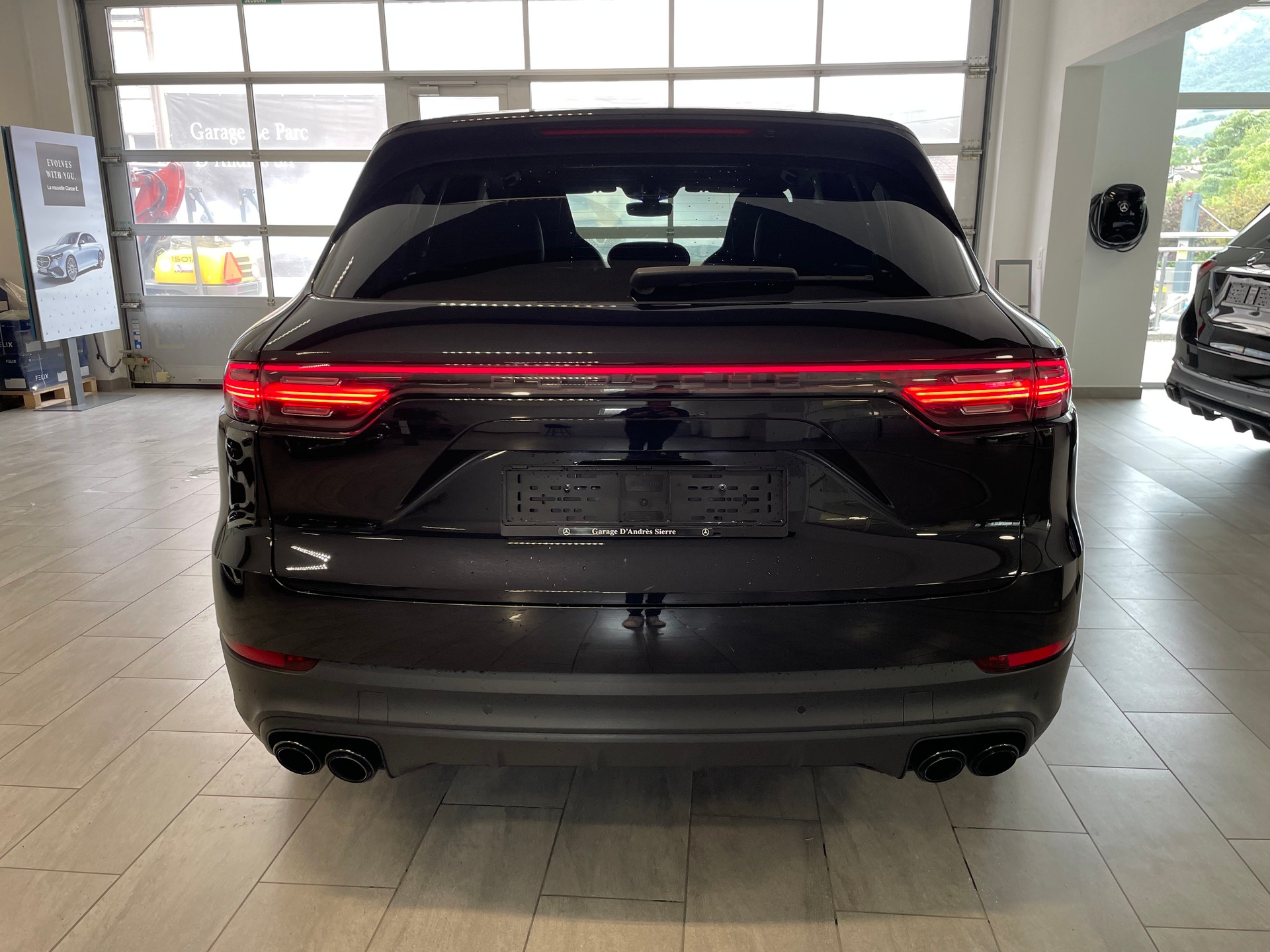 PORSCHE Cayenne S-image-7