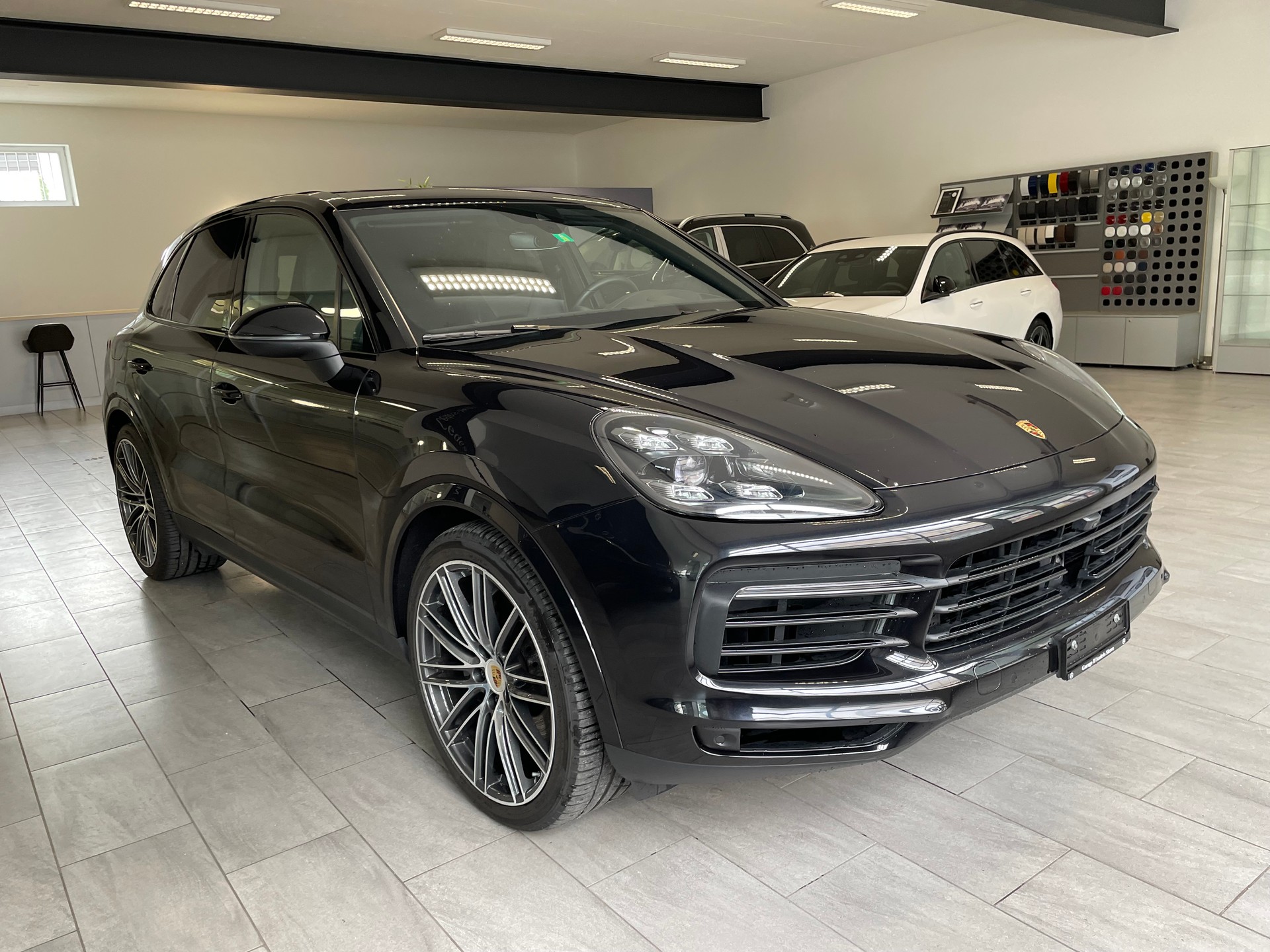 PORSCHE Cayenne S-image-3
