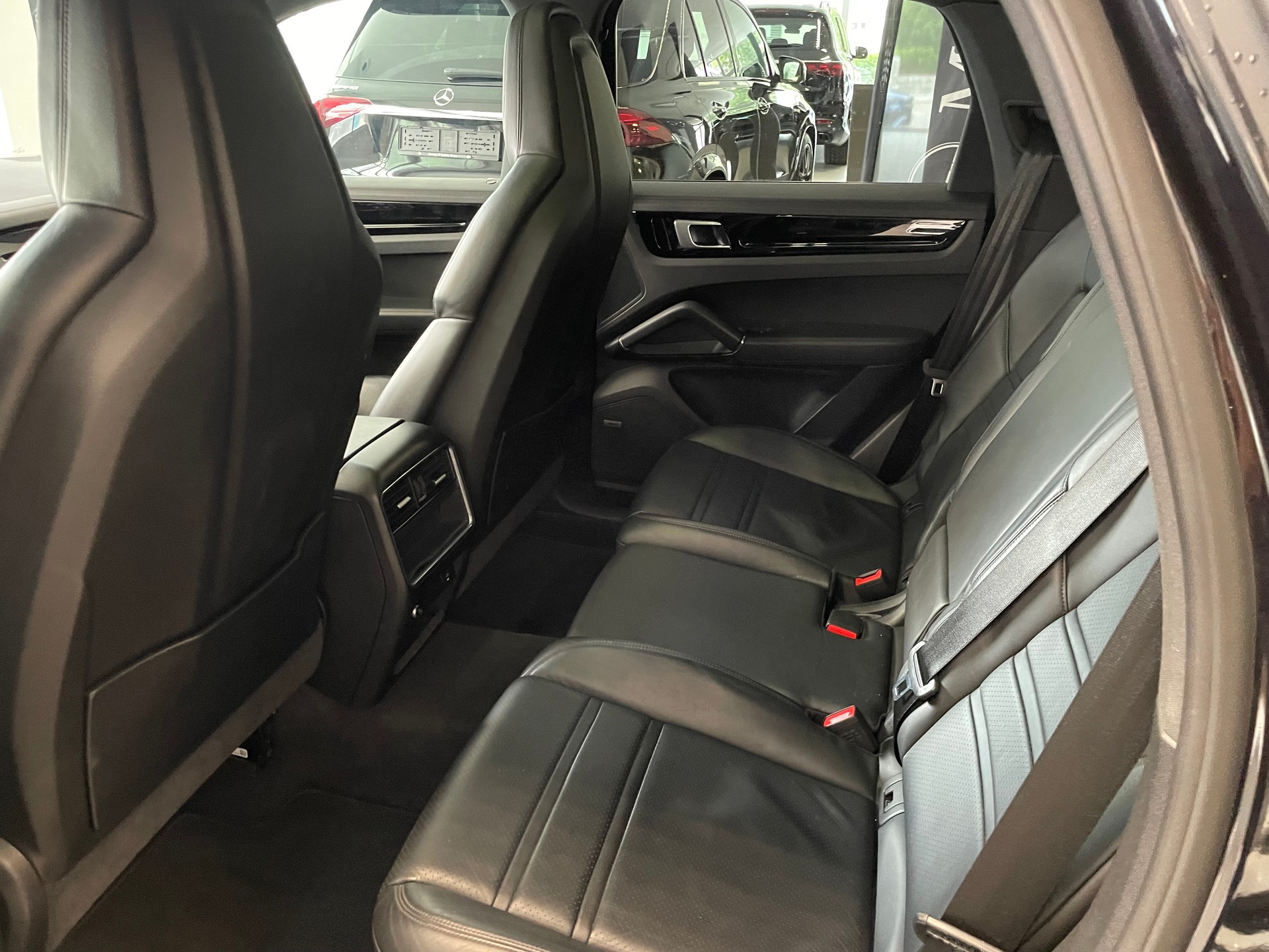 PORSCHE Cayenne S-image-12