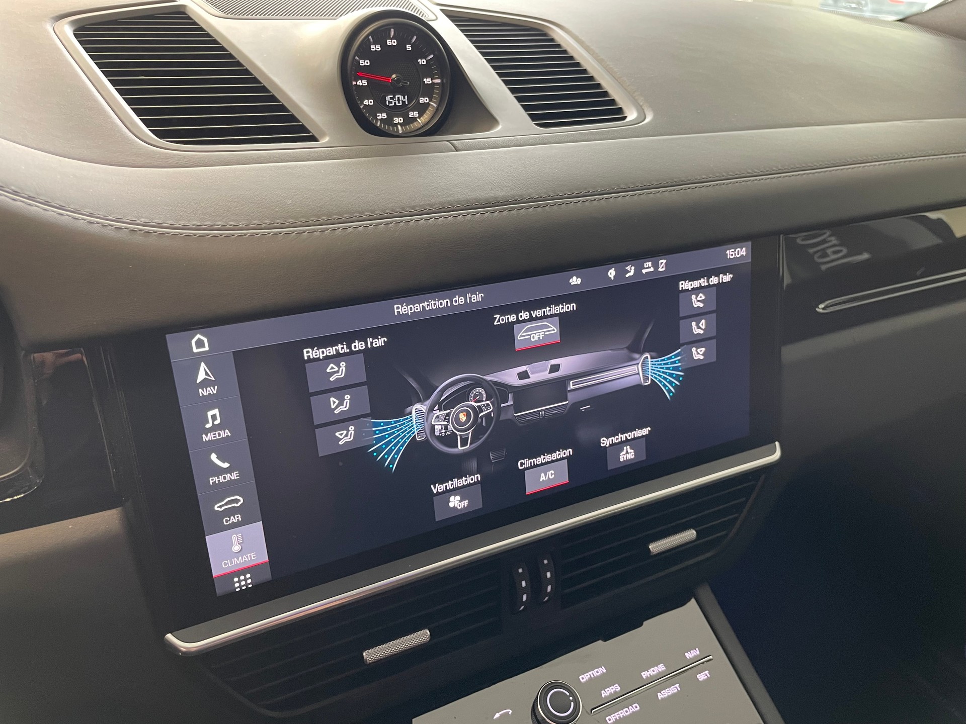 PORSCHE Cayenne S-image-15