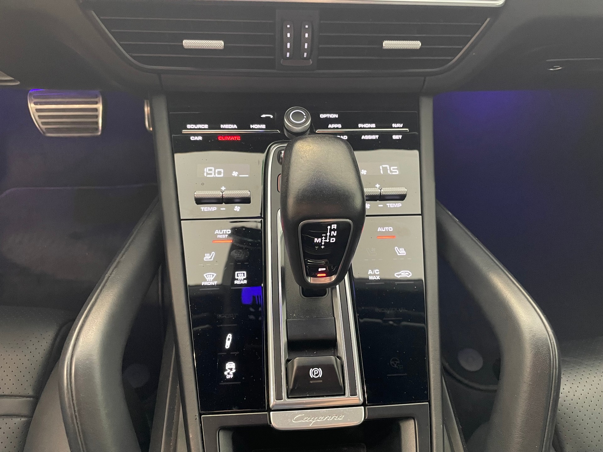 PORSCHE Cayenne S-image-14