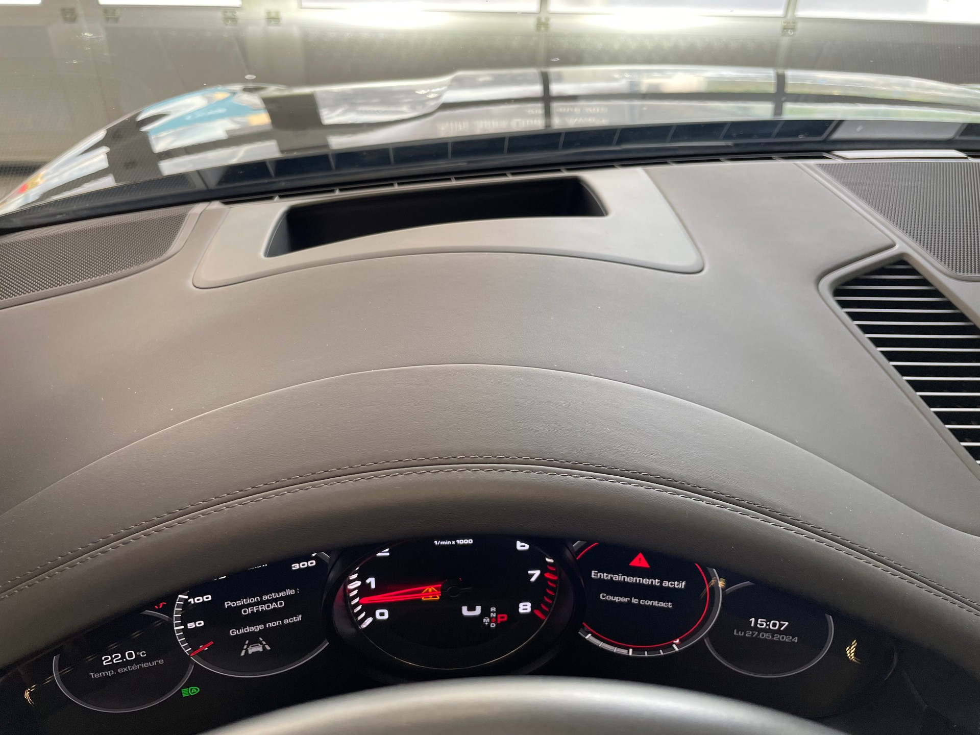 PORSCHE Cayenne S-image-24