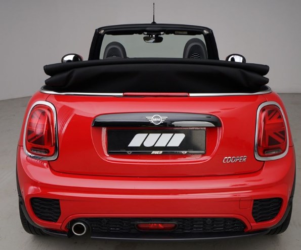 MINI Mini Cabrio Cooper-image-2