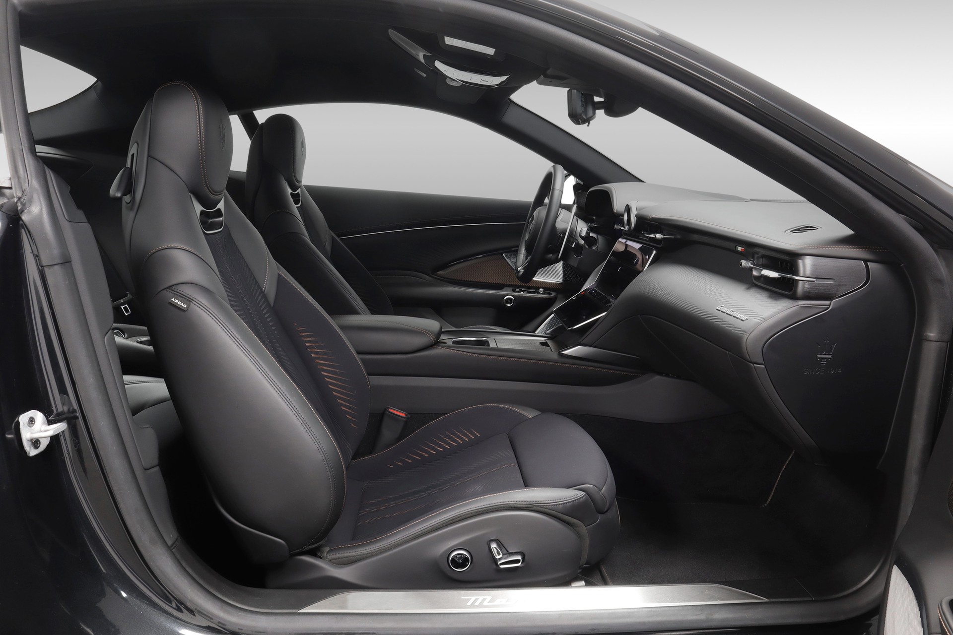 MASERATI GranTurismo Folgore 92kWh-image-12