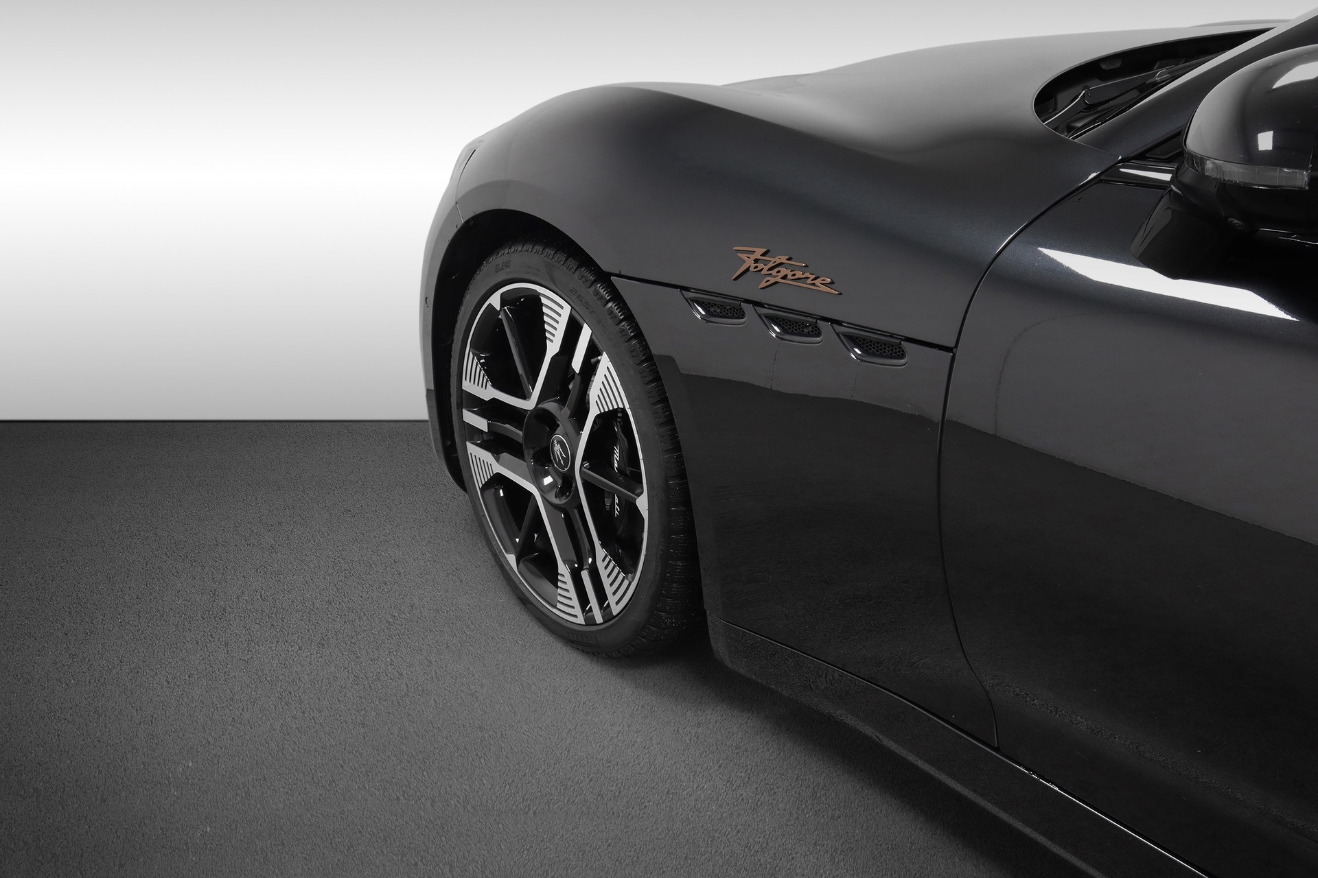 MASERATI GranTurismo Folgore 92kWh-image-8