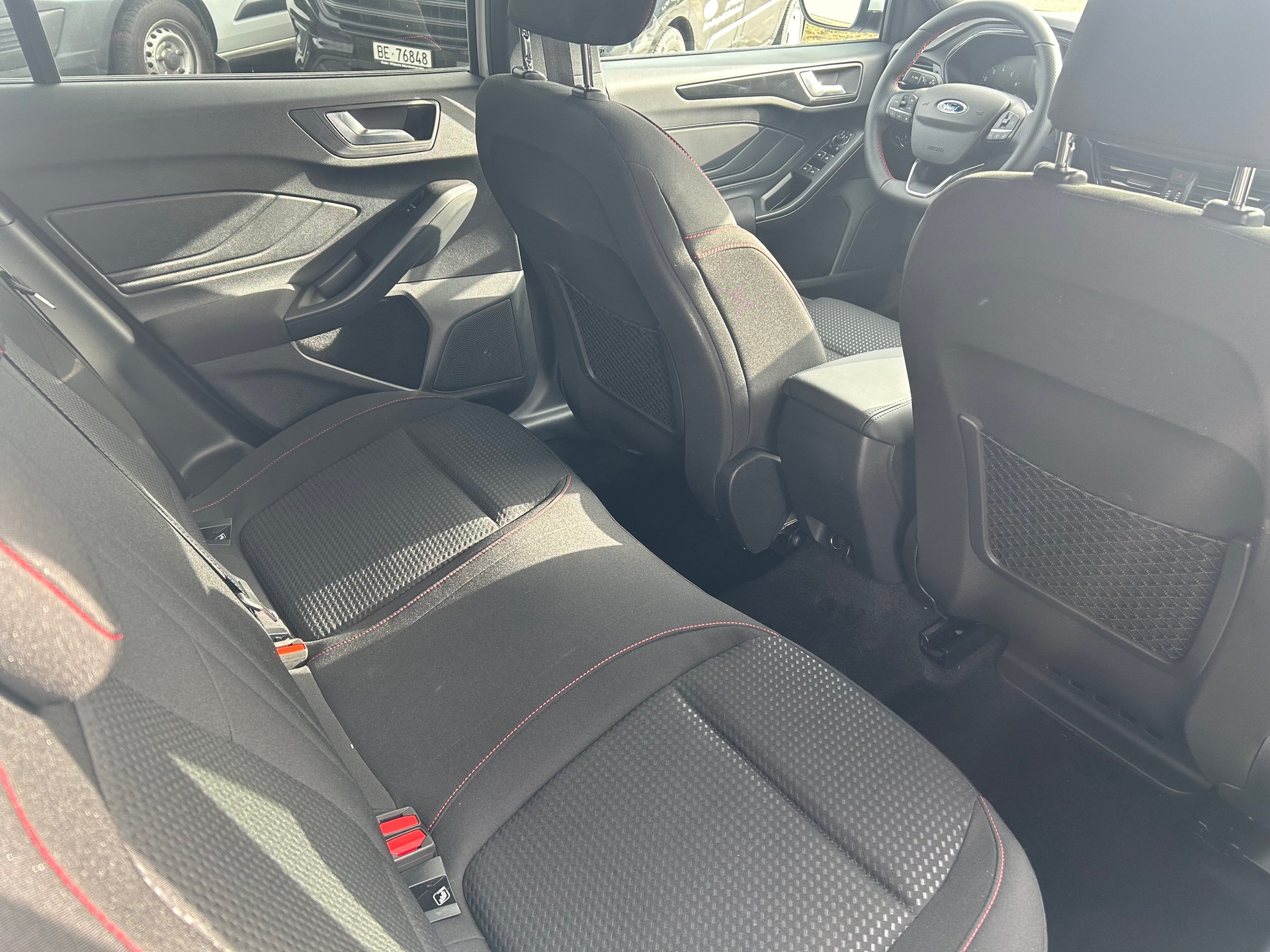 FORD Focus 1.0 MHEV ST-Line Automat-image-5