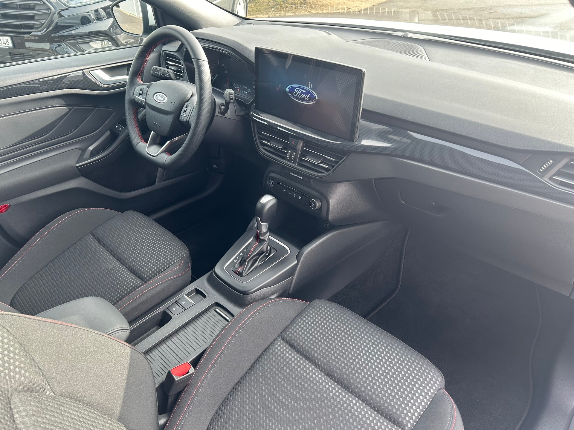 FORD Focus 1.0 MHEV ST-Line Automat-image-4