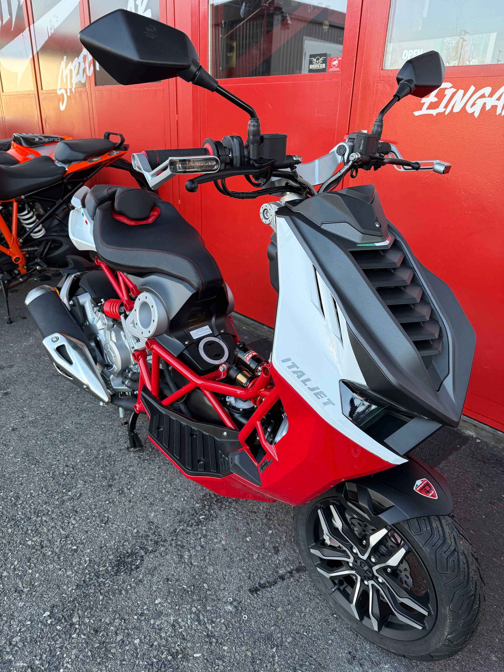 ITALJET Dragster 125 ABS-showroom-element-1