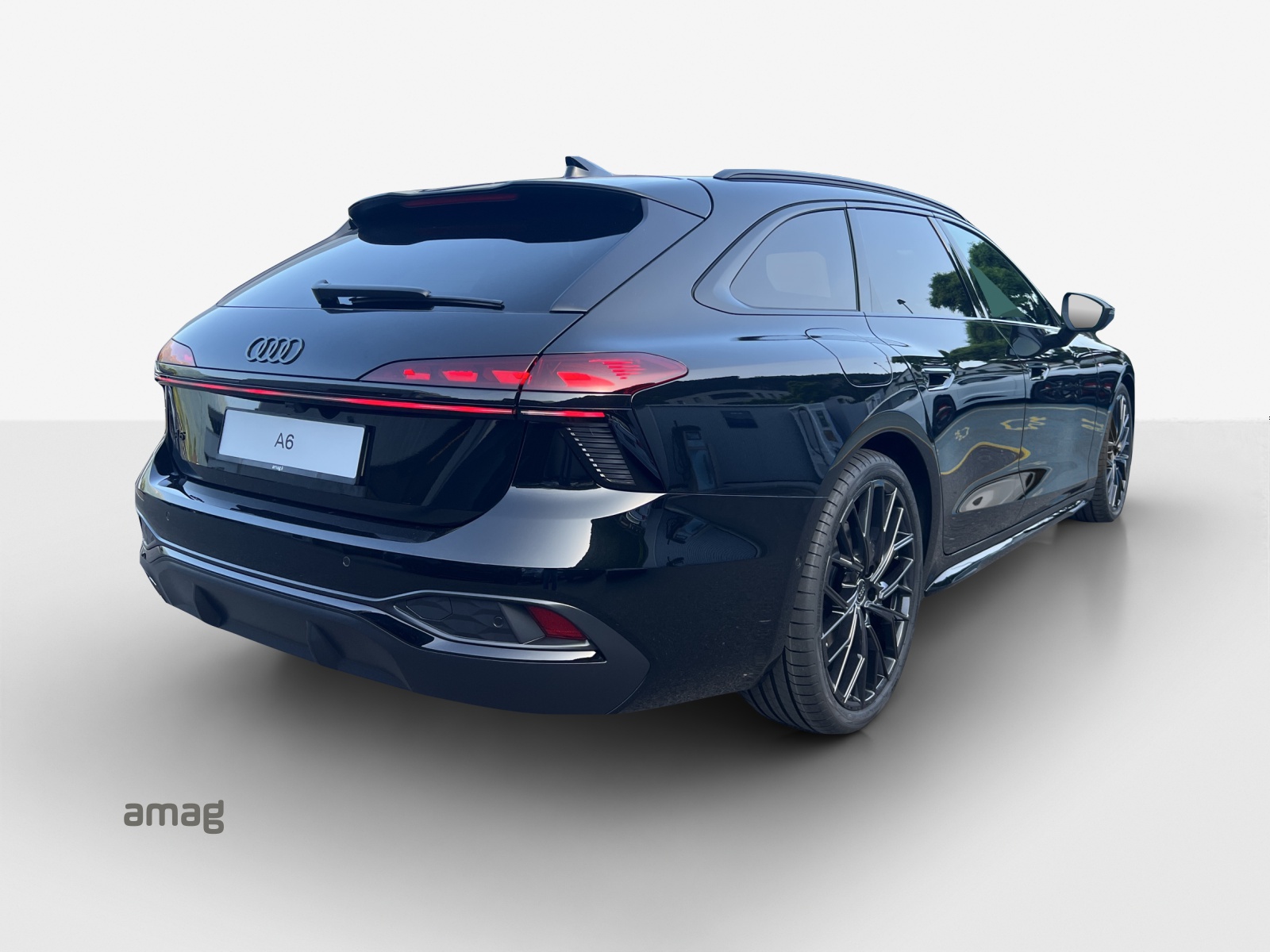 AUDI A6 Avant TDI quattro 150 kW S tronic-image-4