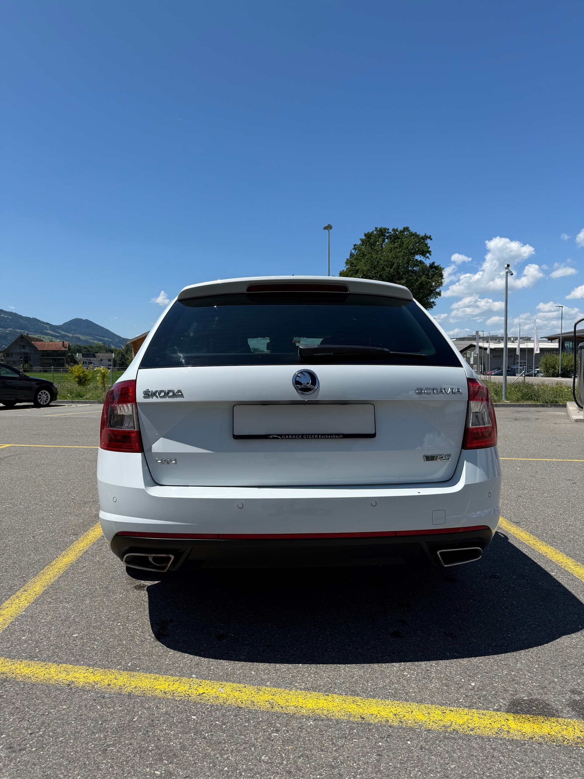 SKODA Octavia Combi 2.0 TDI RS 4x4 DSG-image-3