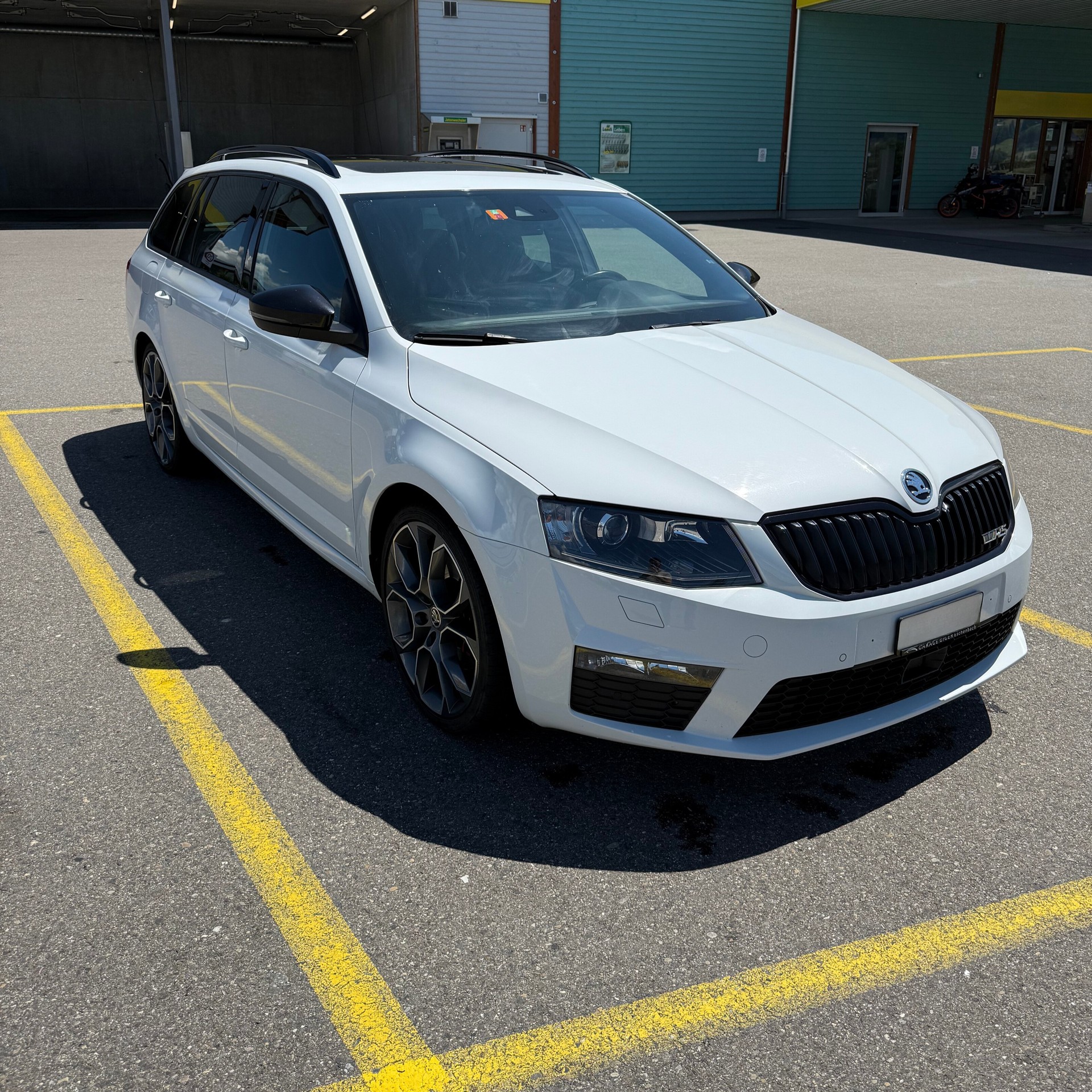SKODA Octavia Combi 2.0 TDI RS 4x4 DSG-image-1