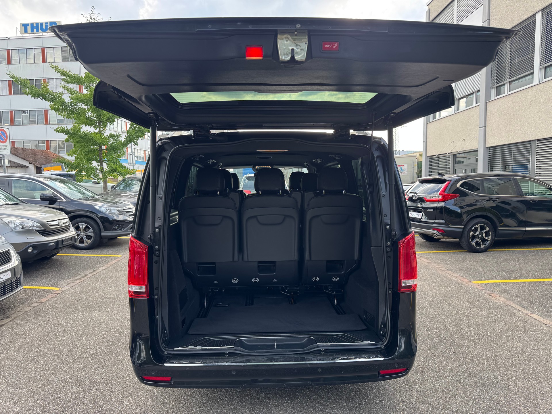 MERCEDES-BENZ V 300 d lang Avantgarde 4Matic 9G-Tronic-image-6