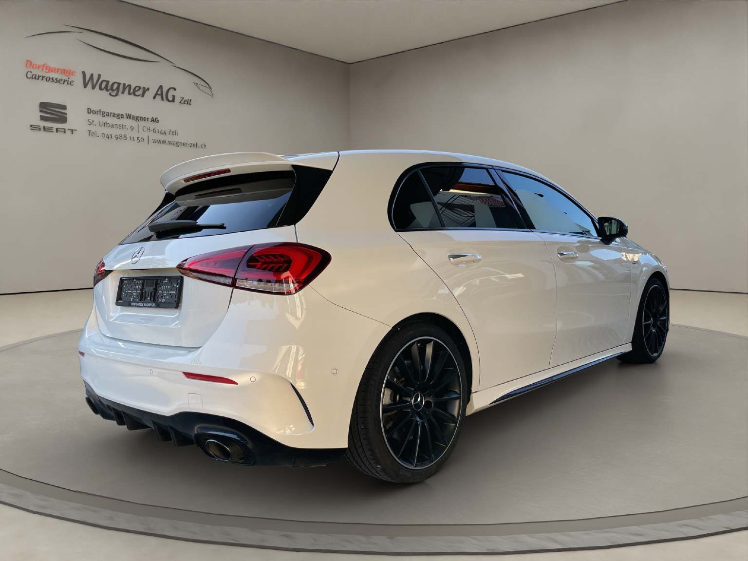 MERCEDES-BENZ A 35 AMG 4matic-image-3