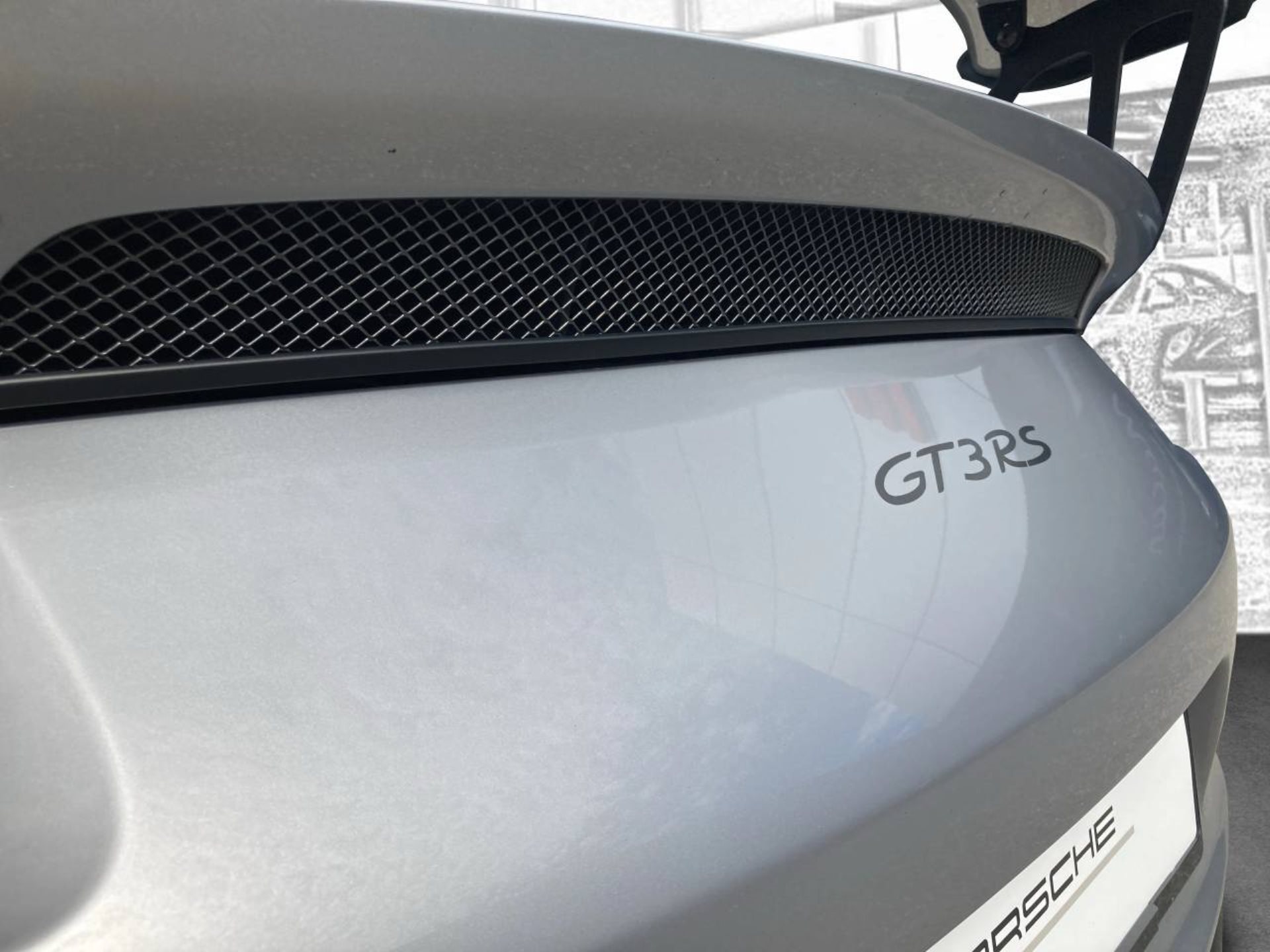 PORSCHE 911 GT3 RS-image-11