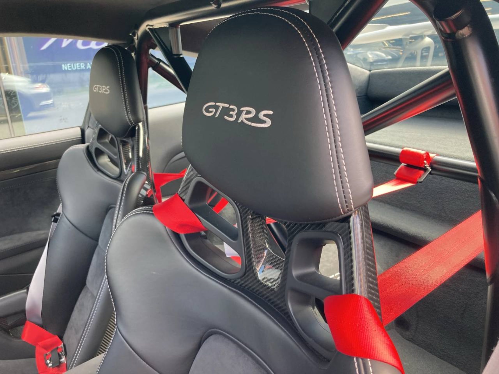 PORSCHE 911 GT3 RS-image-13