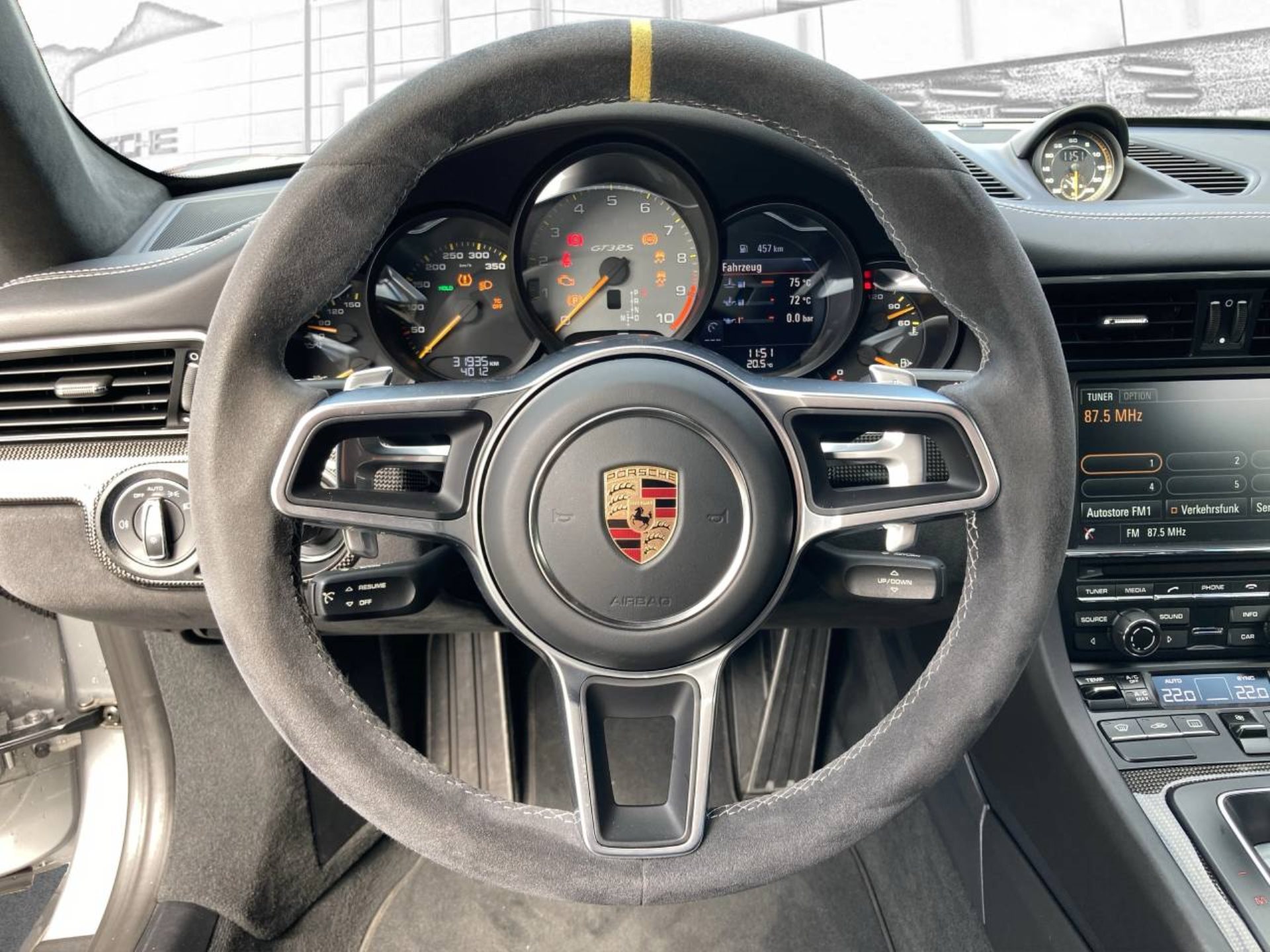 PORSCHE 911 GT3 RS-image-4