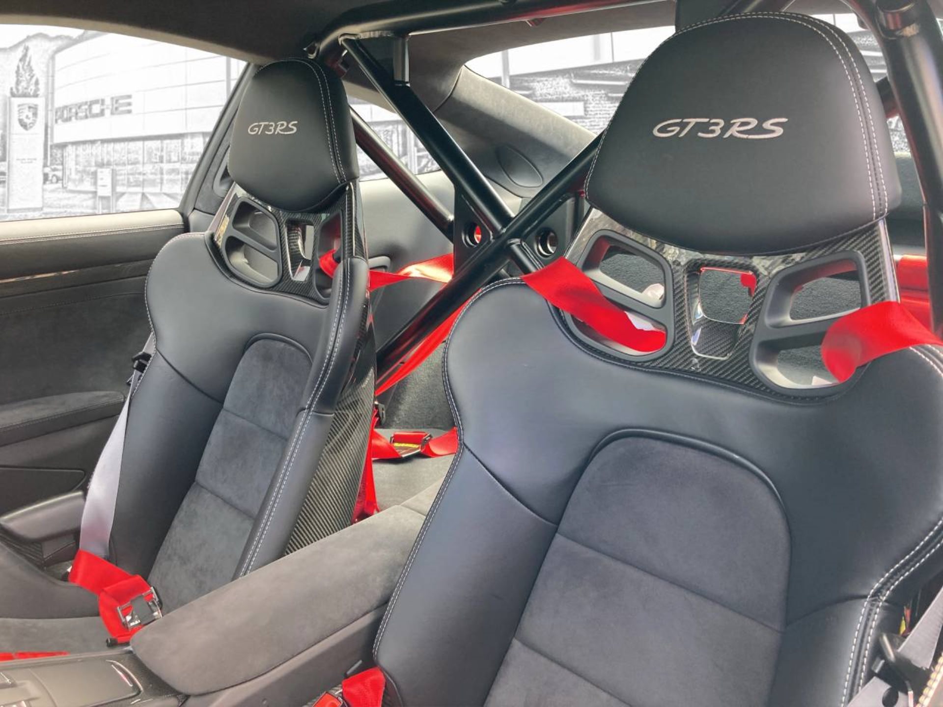PORSCHE 911 GT3 RS-image-26