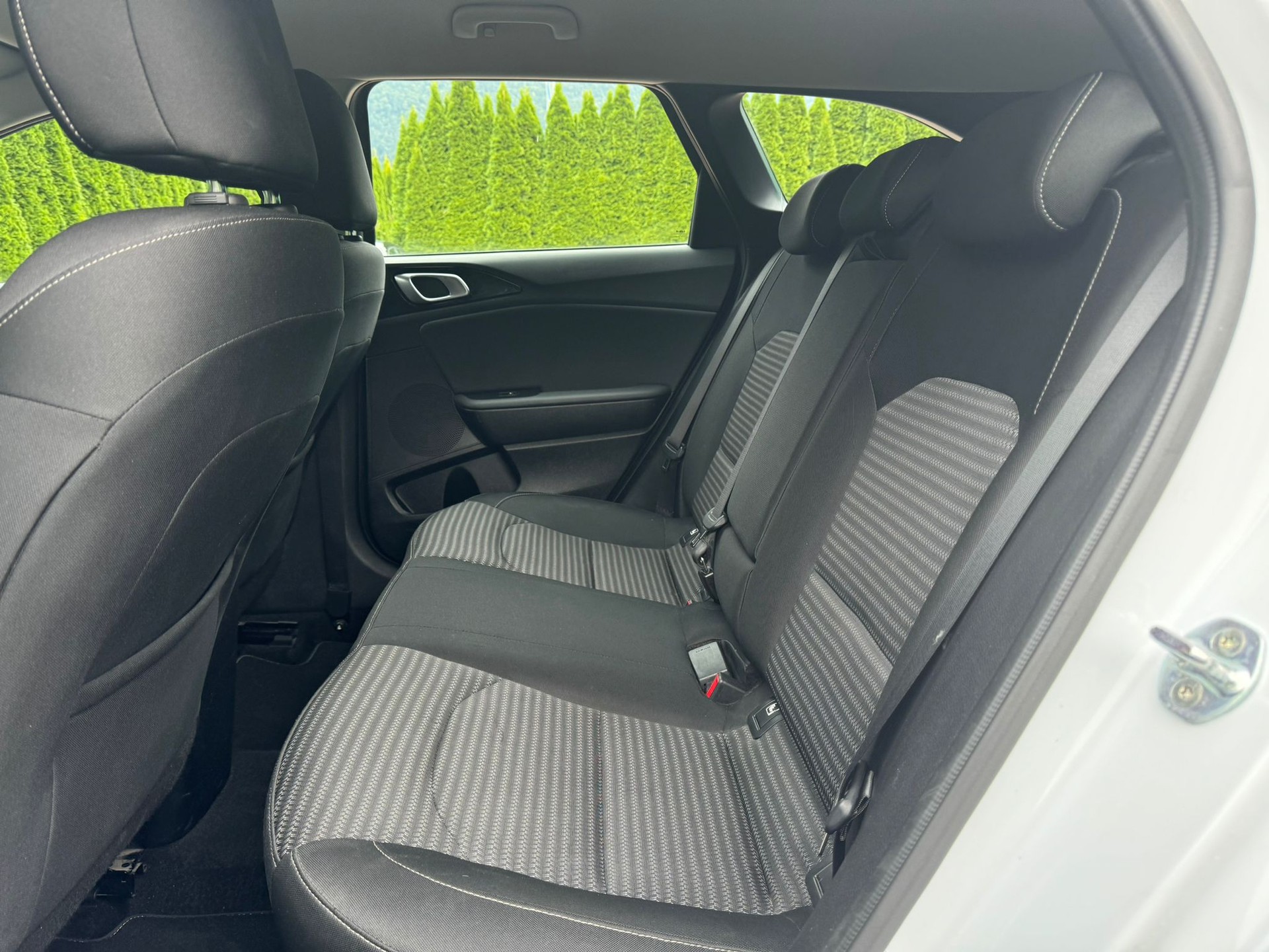 KIA Ceed Sportswagon 1.5 T-GDi MHEV Power DCT-image-10