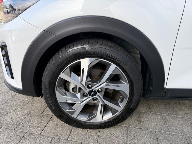 KIA Stonic 1.0 T-GDi MHEV GT-Line-image-8