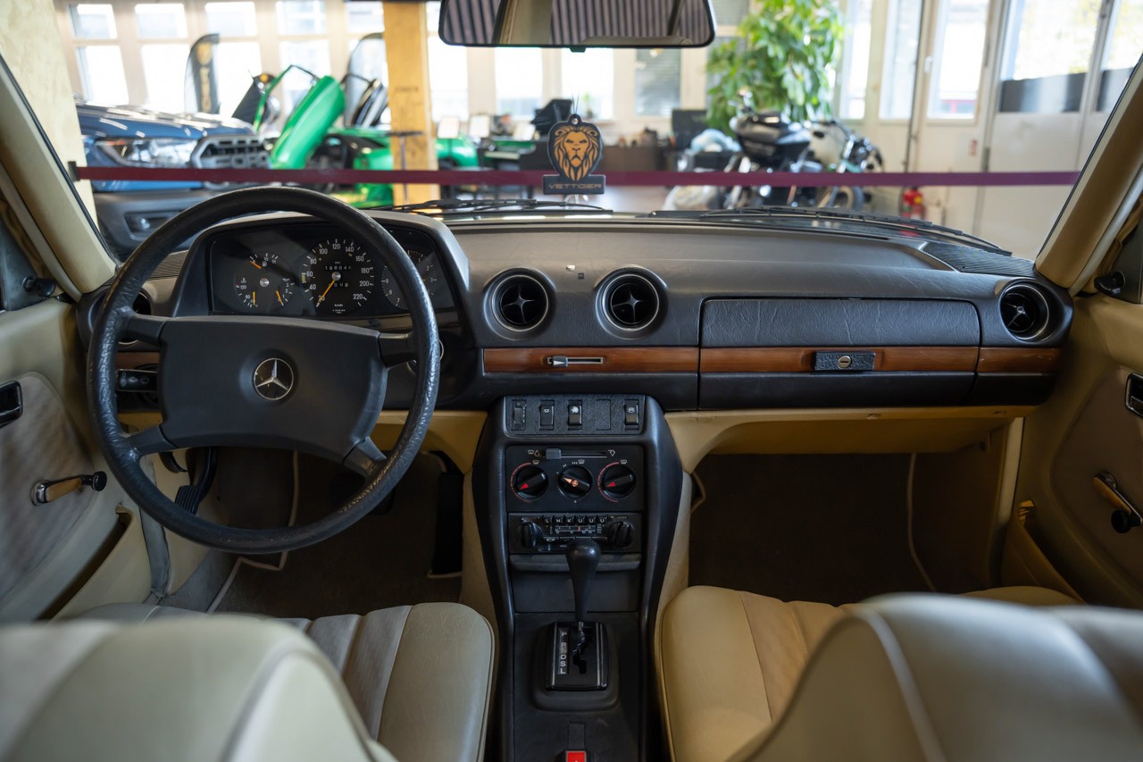 MERCEDES-BENZ 280 E Automatic-image-10