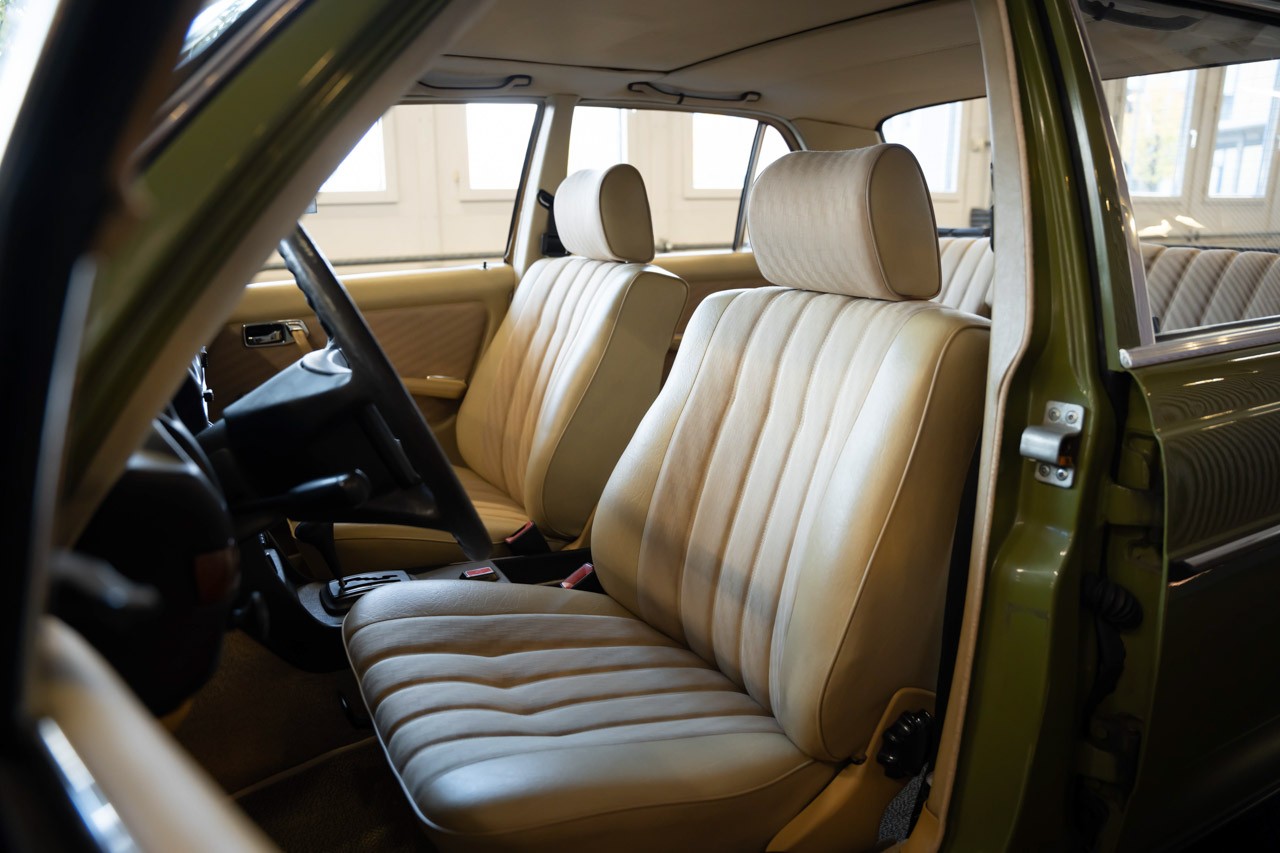 MERCEDES-BENZ 280 E Automatic-image-12