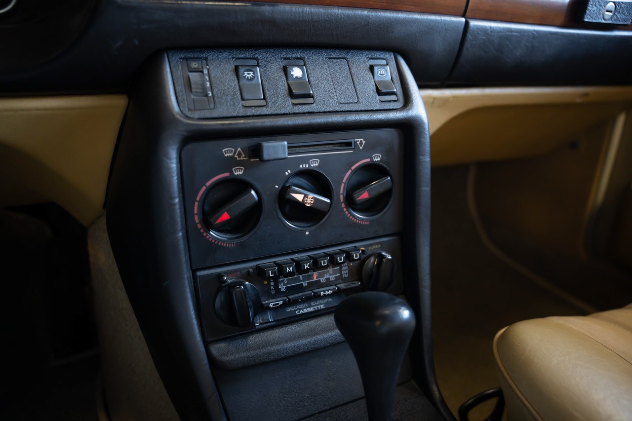 MERCEDES-BENZ 280 E Automatic-image-20