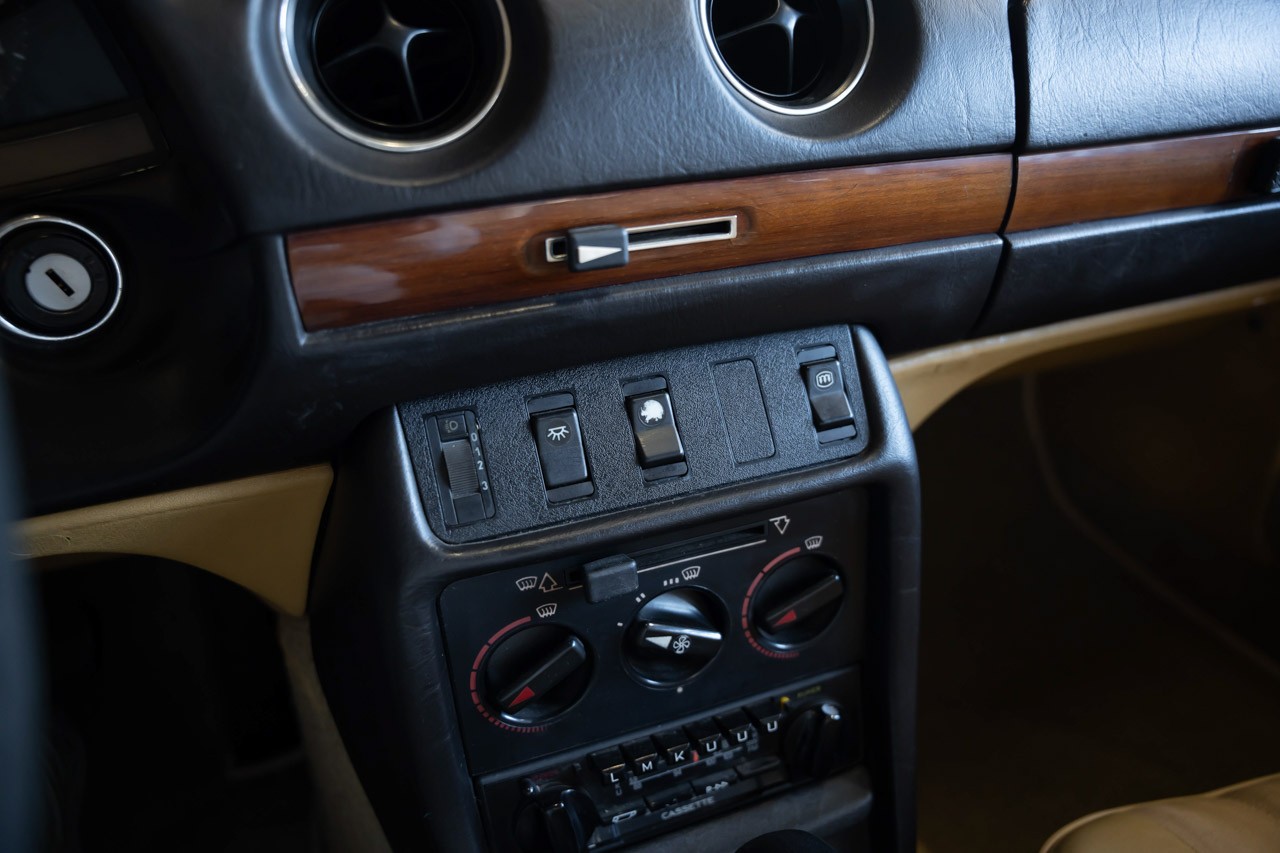MERCEDES-BENZ 280 E Automatic-image-21