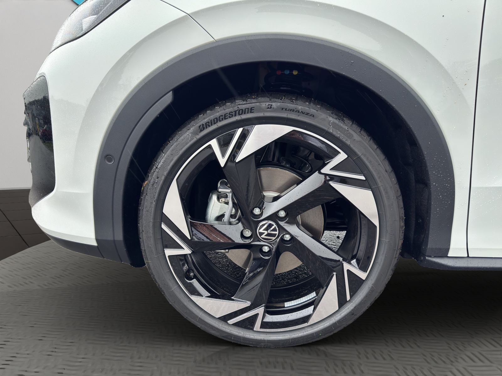 VW T-Roc 1.5 eTSI mHEV R-Line DSG-image-6