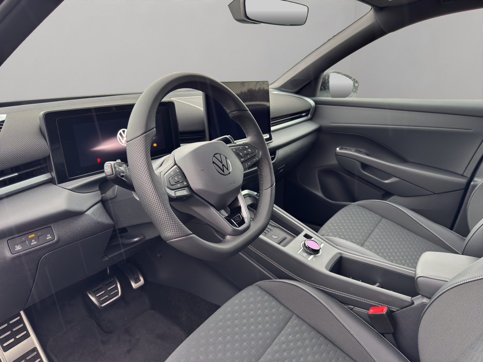 VW T-Roc 1.5 eTSI mHEV R-Line DSG-image-3