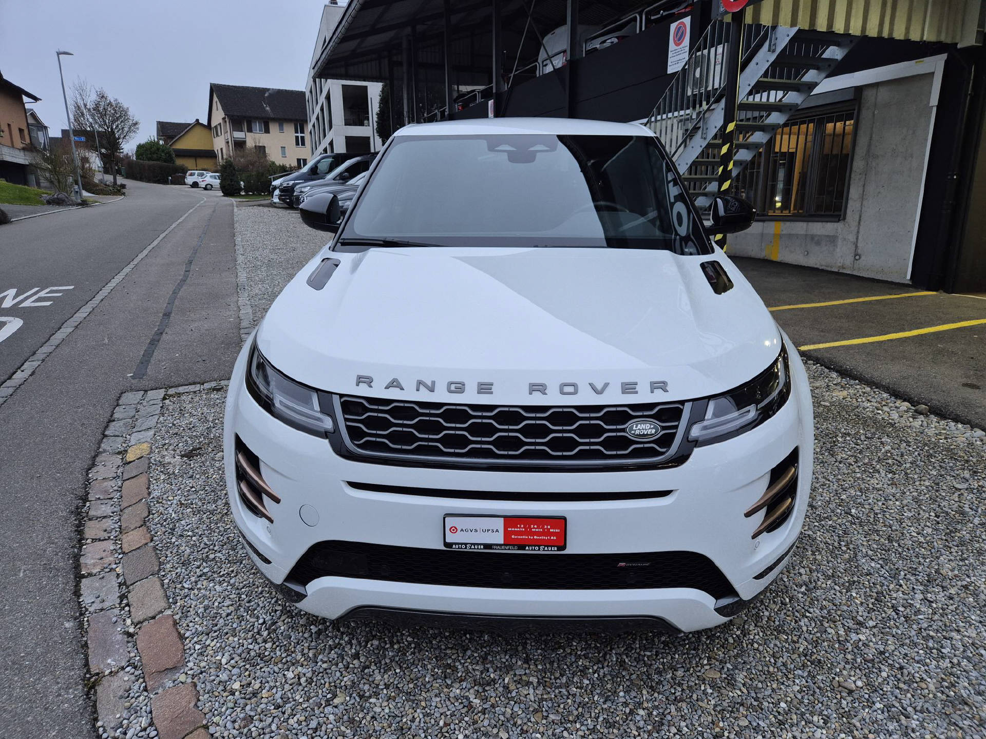 LAND ROVER Range Rover Evoque 2.0 T R-Dynamic SE-image-3