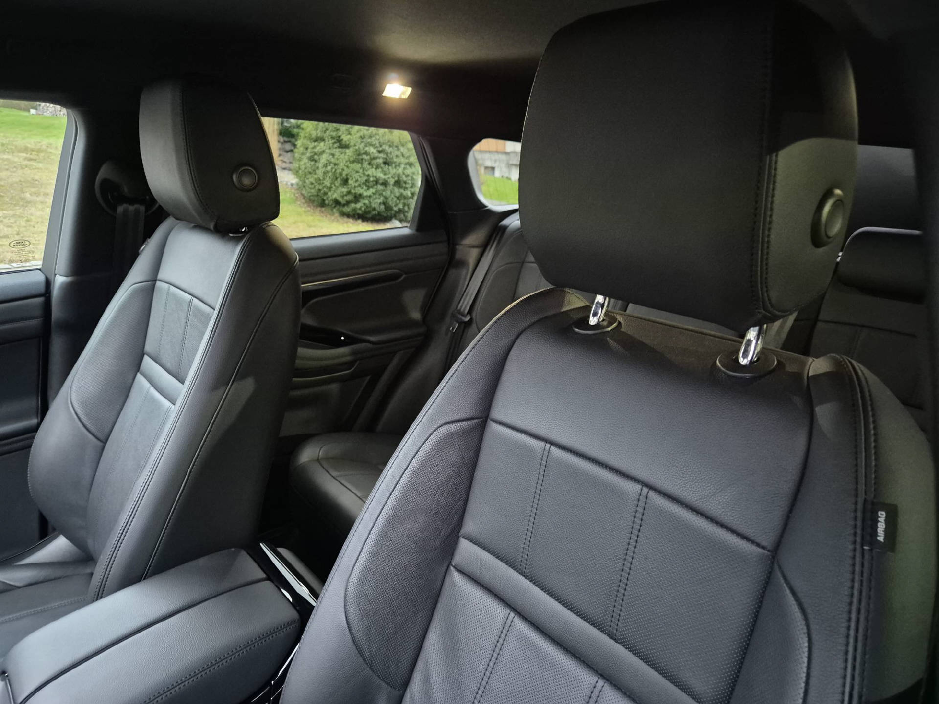 LAND ROVER Range Rover Evoque 2.0 T R-Dynamic SE-image-15