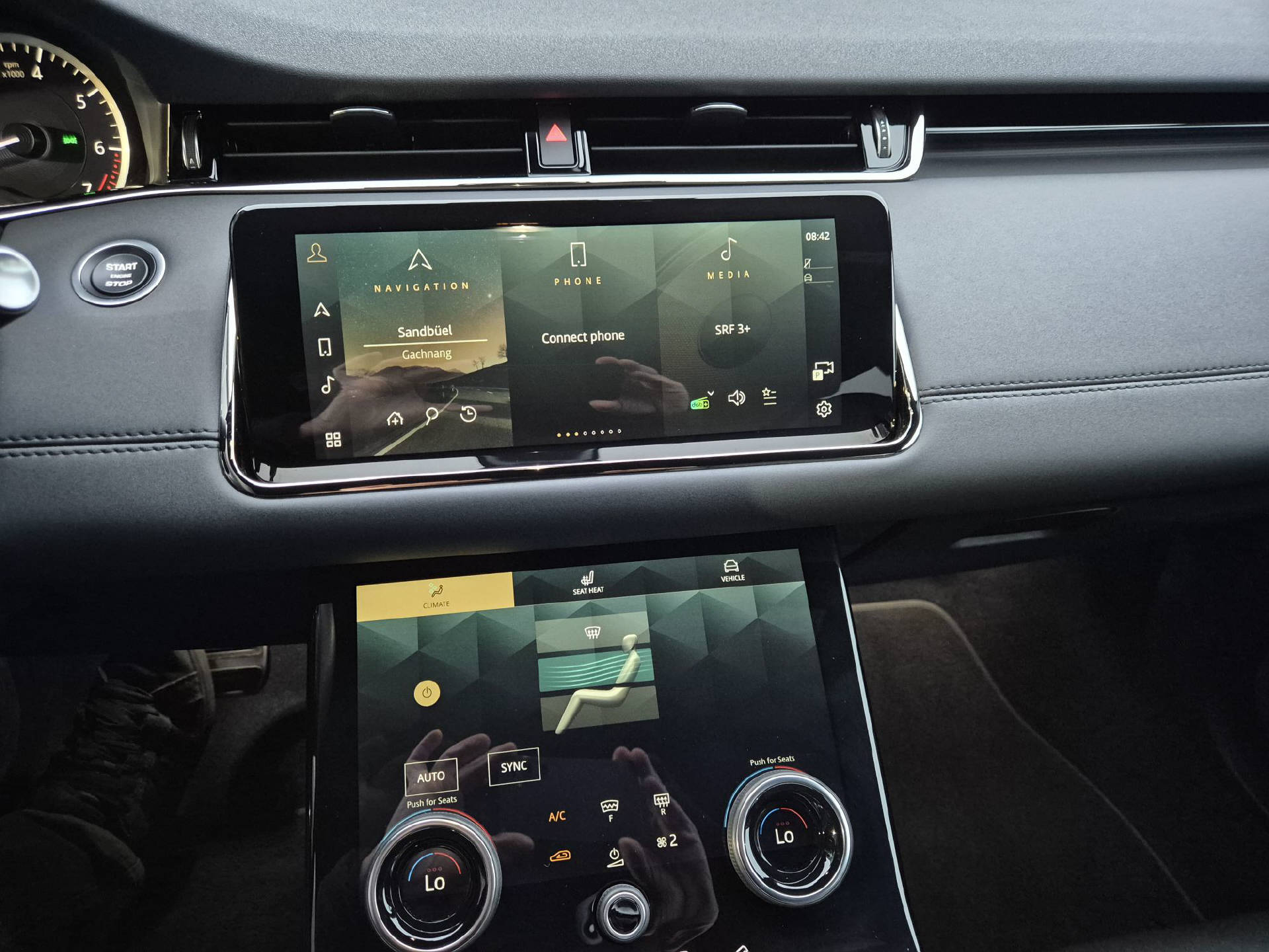 LAND ROVER Range Rover Evoque 2.0 T R-Dynamic SE-image-11