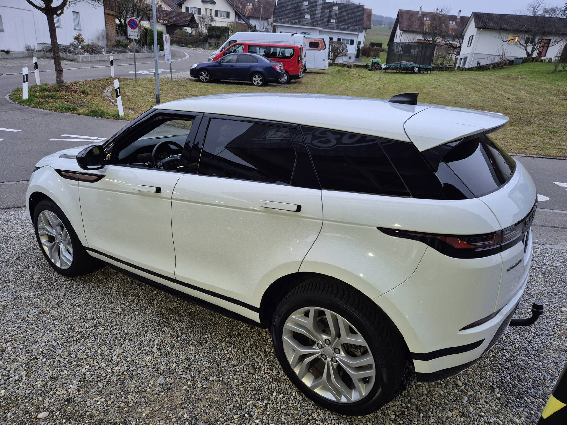 LAND ROVER Range Rover Evoque 2.0 T R-Dynamic SE-image-4