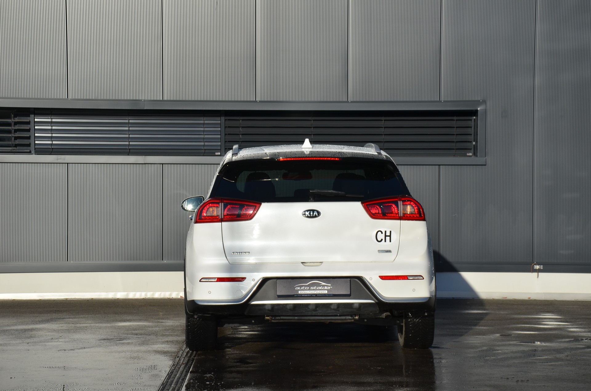KIA Niro 1.6GDi Hybrid Style DCT-image-7