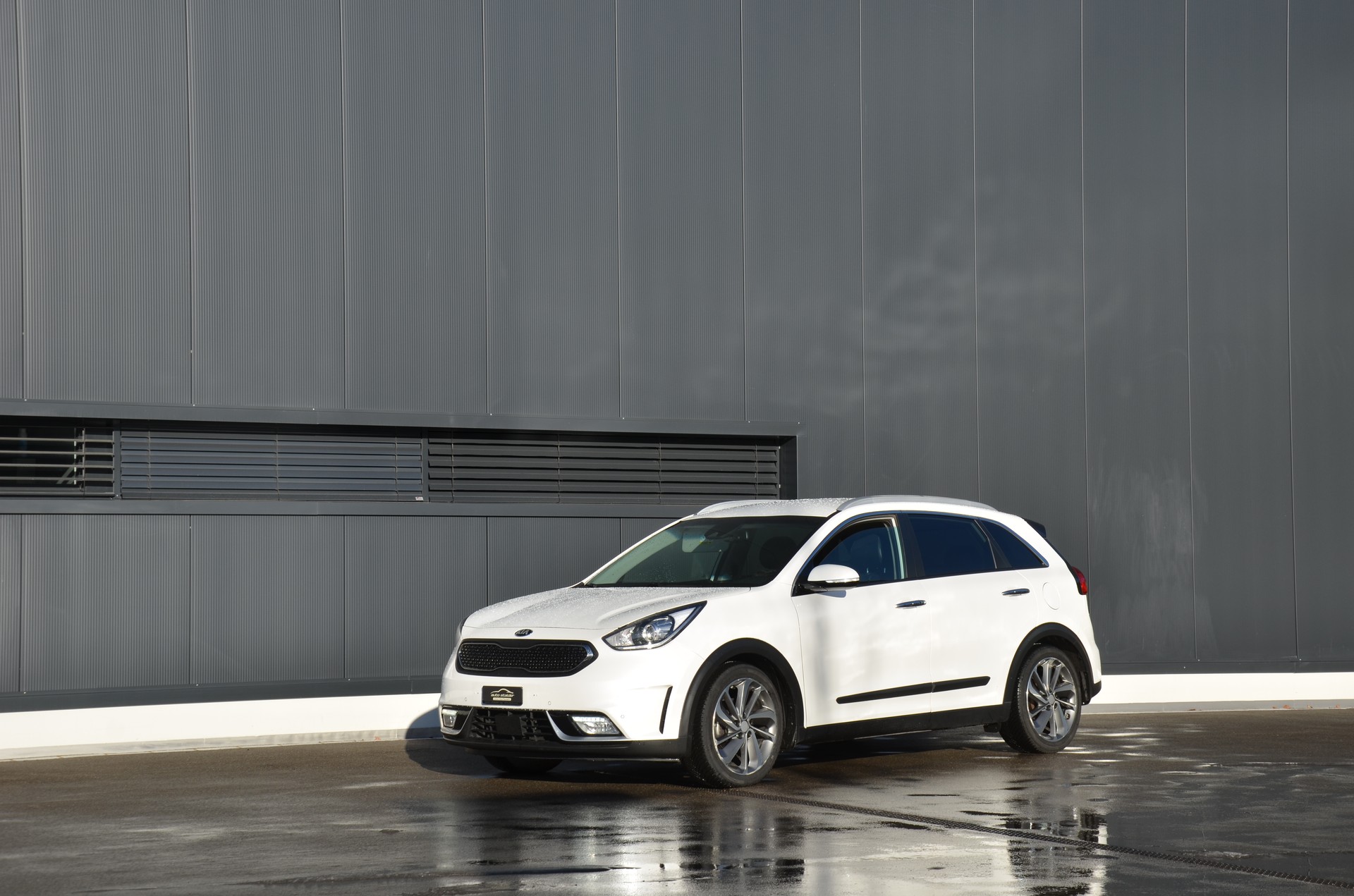 KIA Niro 1.6GDi Hybrid Style DCT-image-0