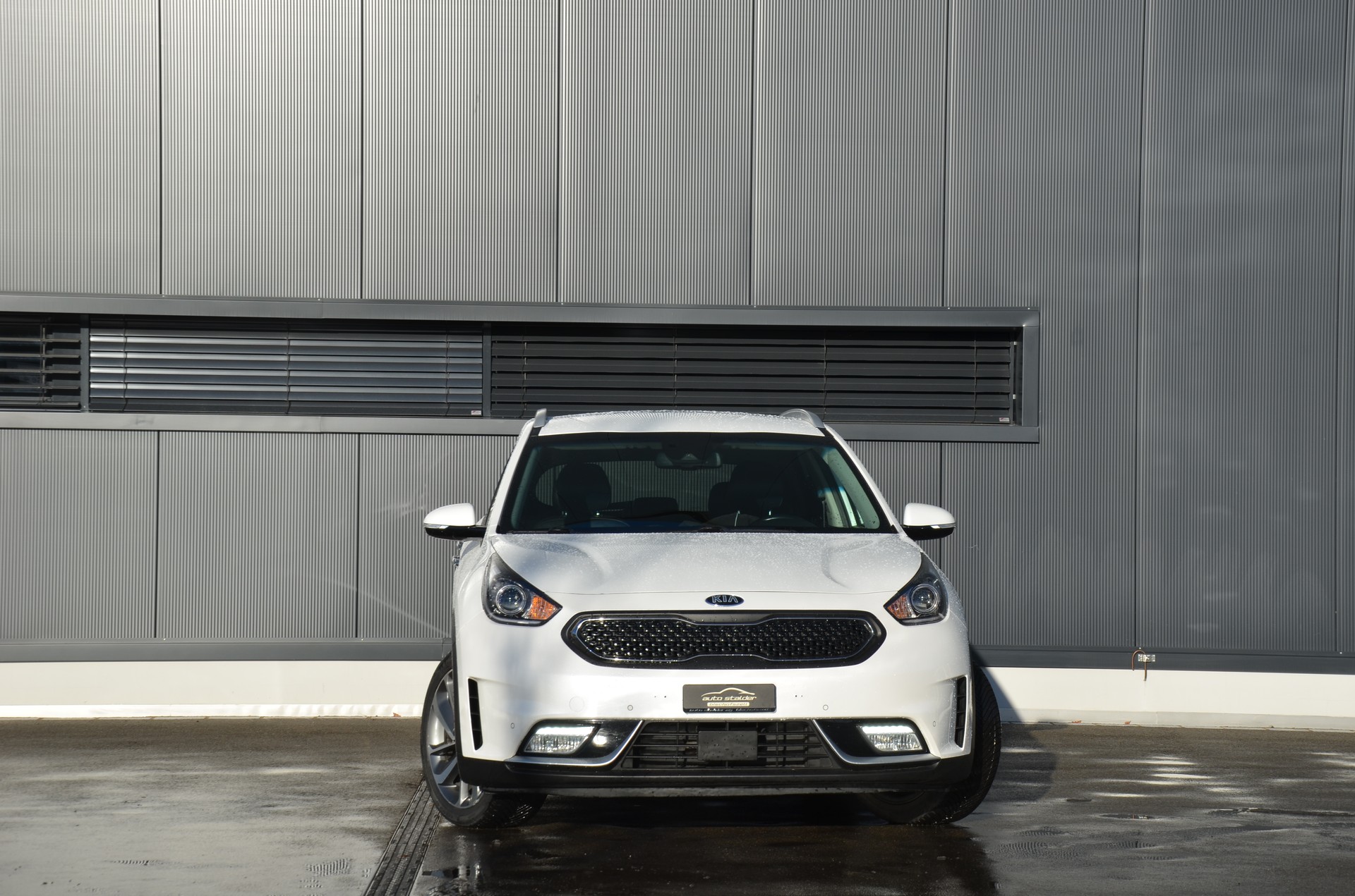 KIA Niro 1.6GDi Hybrid Style DCT-image-5