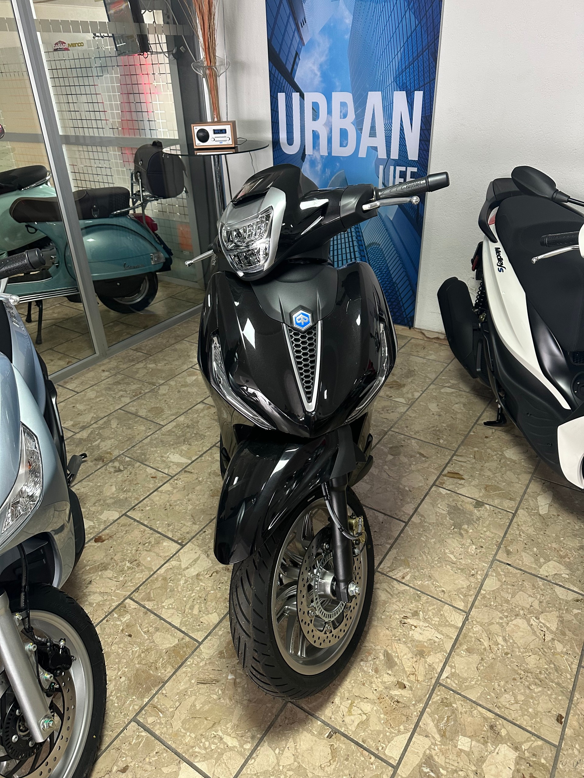 PIAGGIO Beverly 310 hpe E5+