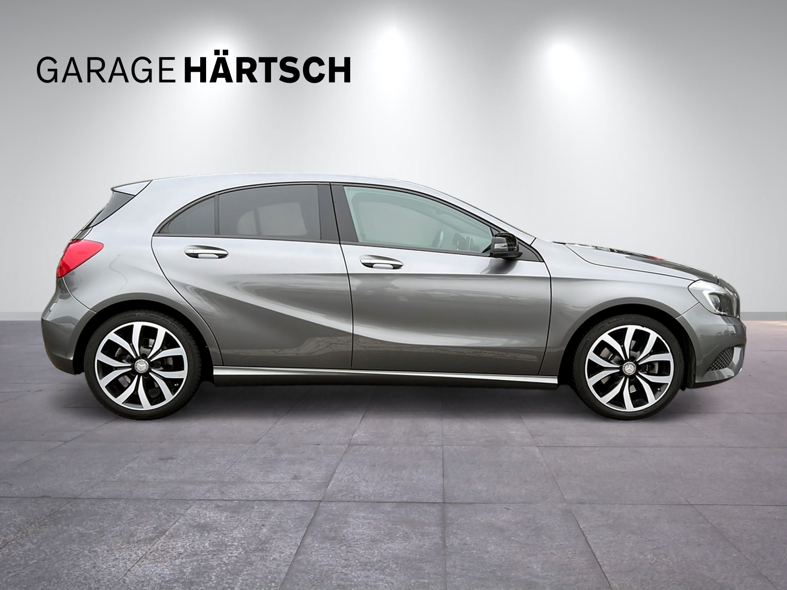 MERCEDES-BENZ A 250 Urban-image-7