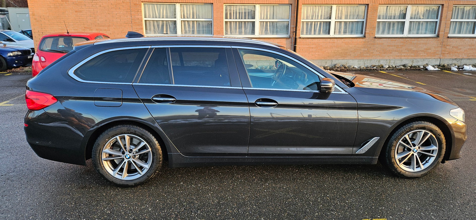 BMW 530d xDrive Touring Steptronic-image-3