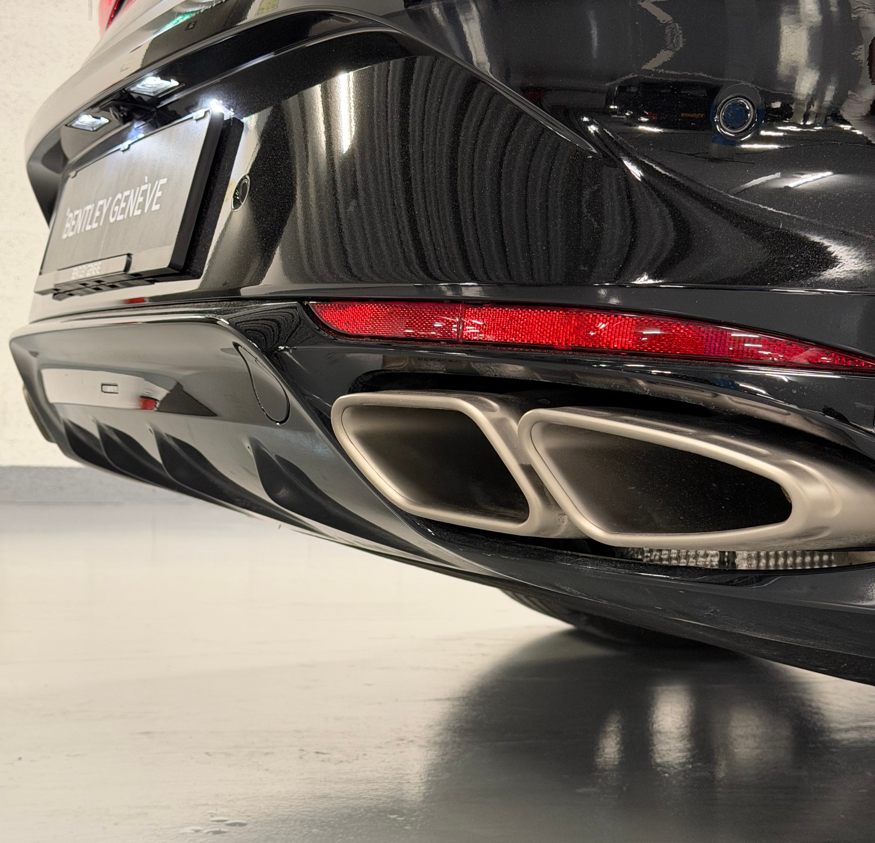 Image BENTLEY CONTINENTAL Continental GT 4.0 V8 PHEV Black Crystal