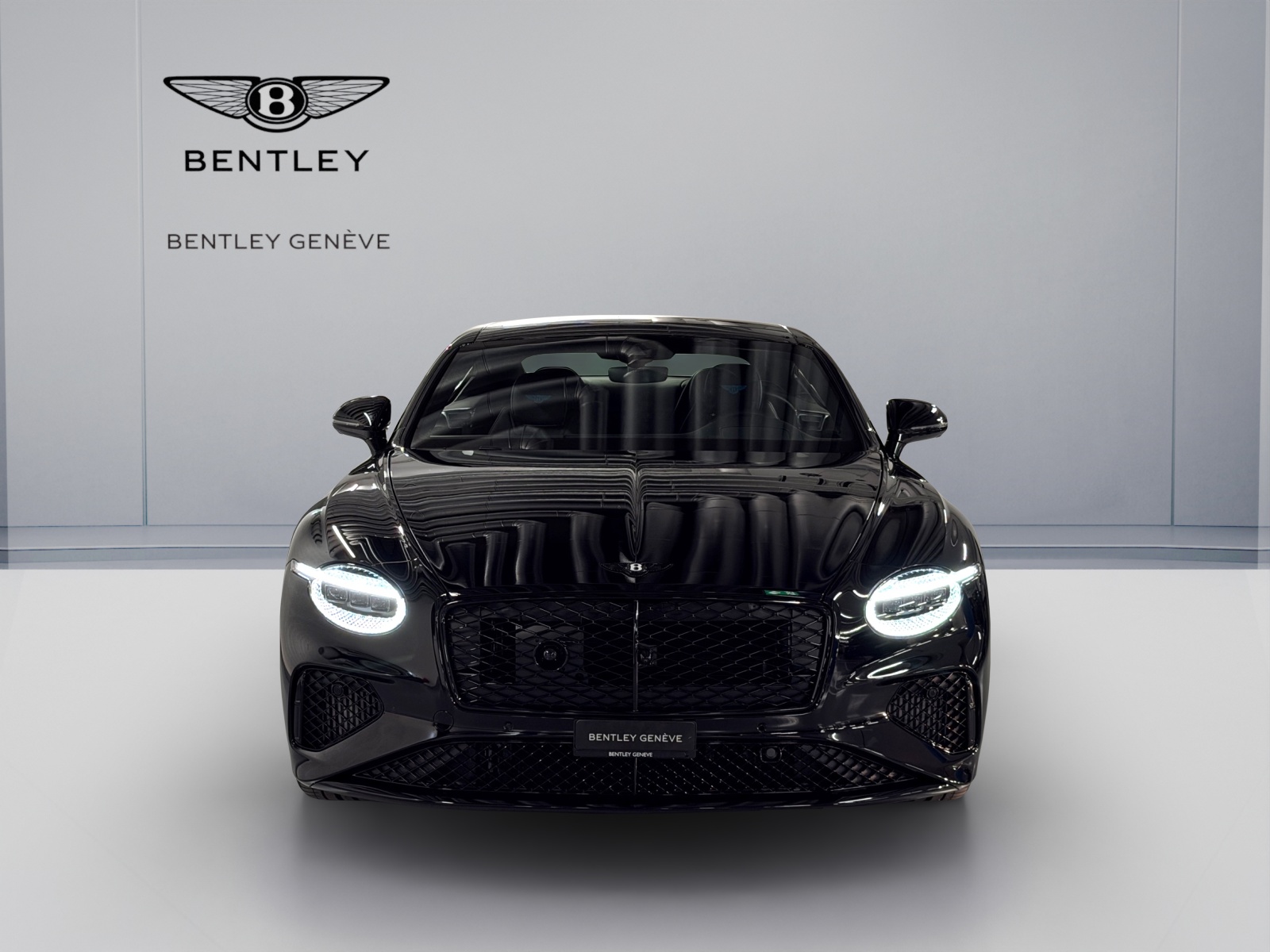 BENTLEY Continental GT 4.0 V8 PHEV Black Crystal-showroom-element-1
