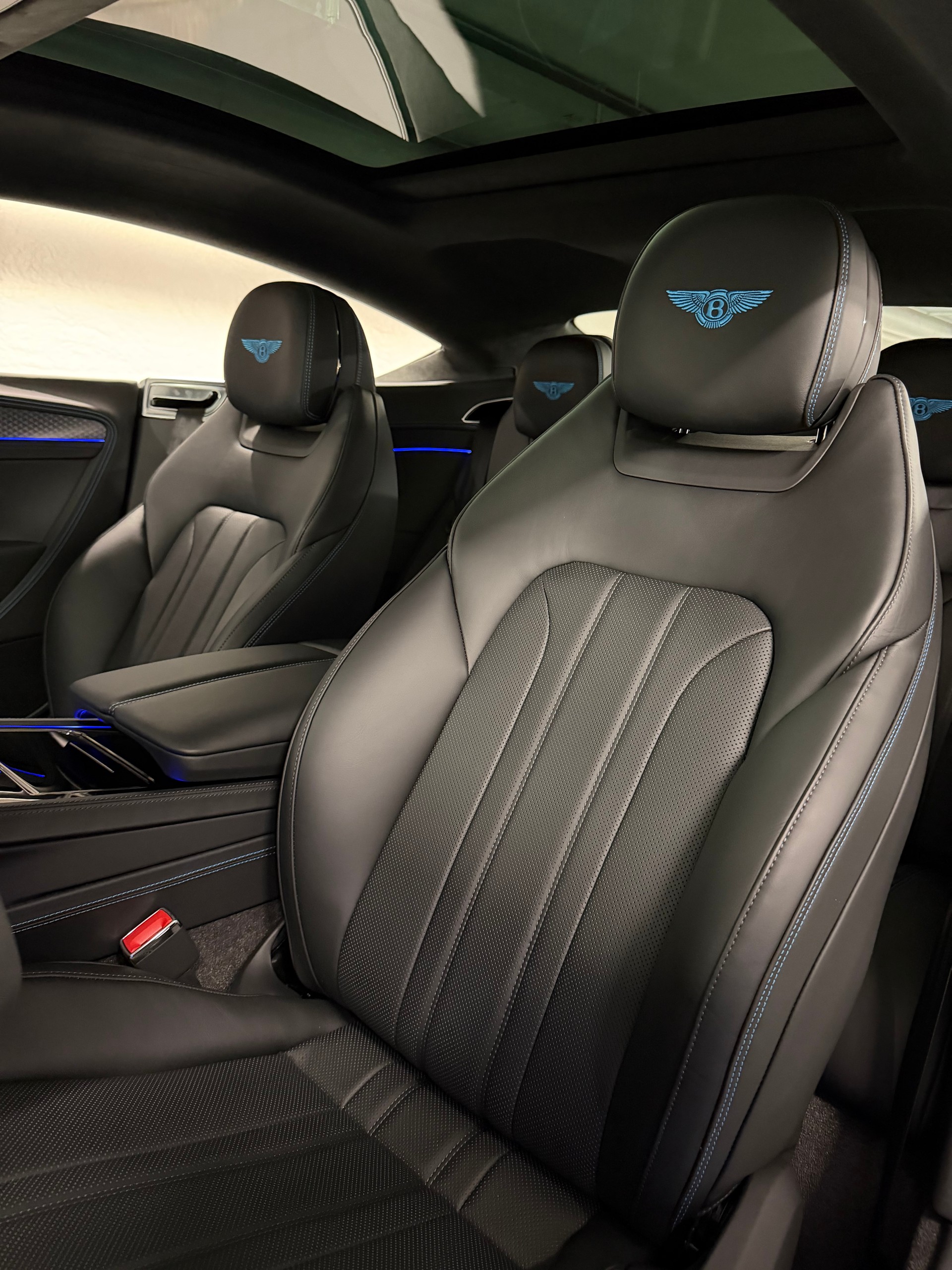 BENTLEY Continental GT 4.0 V8 PHEV Black Crystal-image-10