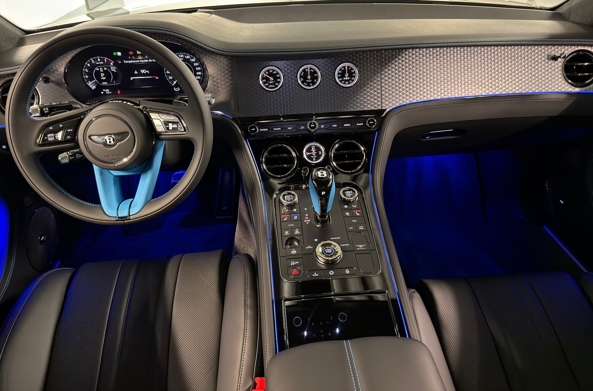 BENTLEY Continental GT 4.0 V8 PHEV Black Crystal-image-13