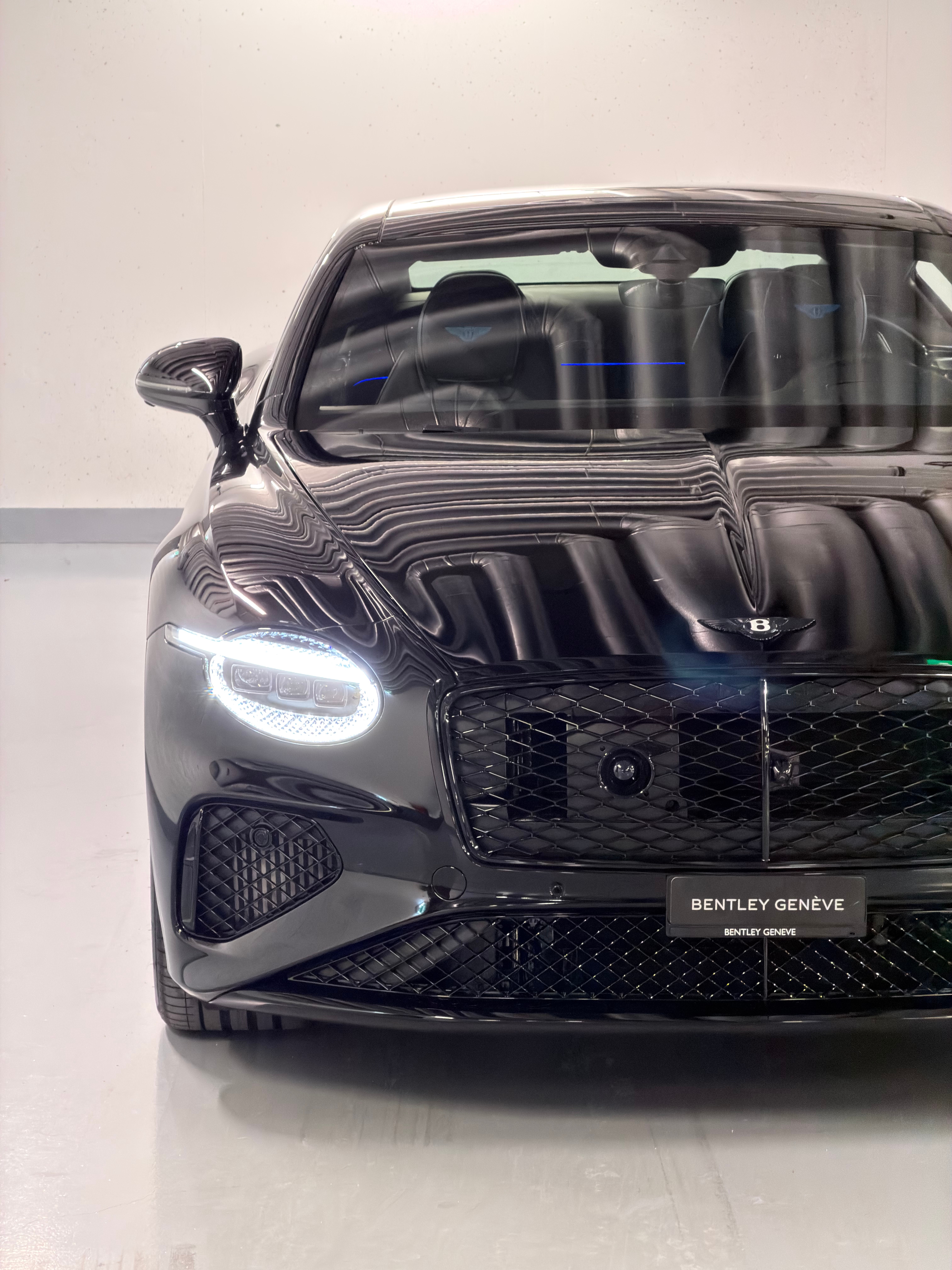 Image BENTLEY CONTINENTAL Continental GT 4.0 V8 PHEV Black Crystal