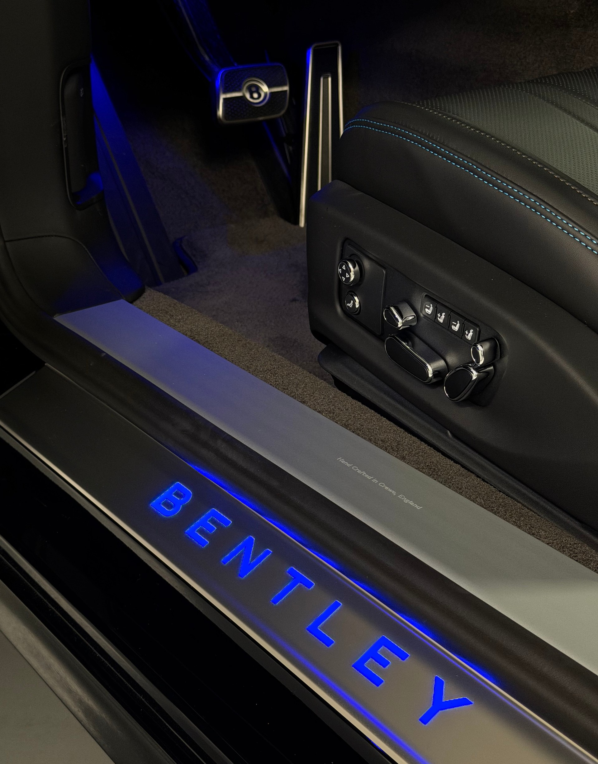 BENTLEY Continental GT 4.0 V8 PHEV Black Crystal-image-9