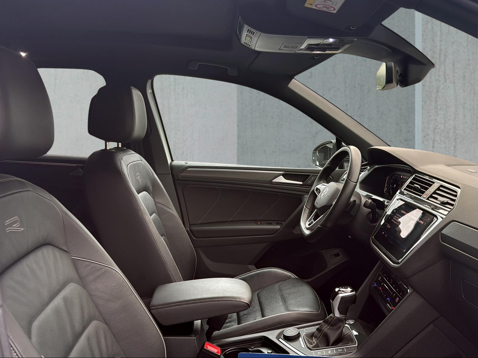 VW Tiguan 2.0TSI R-Line 4Motion DSG-image-5